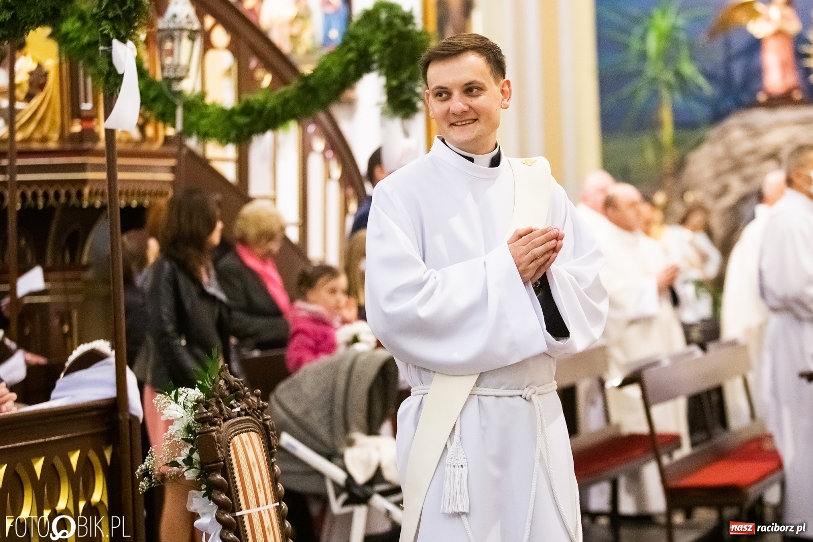 Zdjęcie w galerii na portalu naszraciborz.pl: Racibórz ma nowego kapłana. Święcenia ks. Marcina Jaśkowskiego na Ostrogu [FOTO] wiadomości z regionu