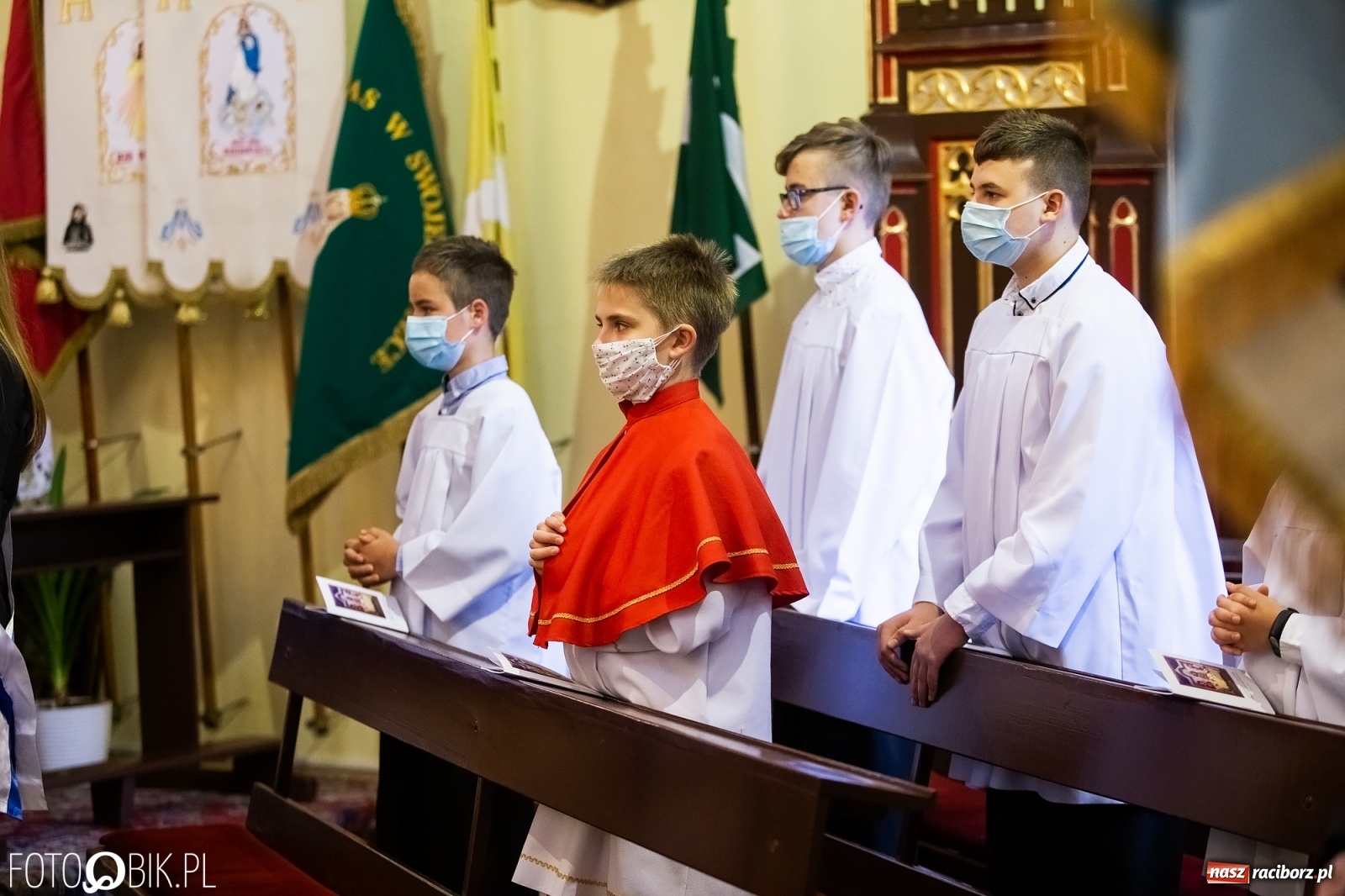 Zdjęcie w galerii na portalu naszraciborz.pl: Racibórz ma nowego kapłana. Święcenia ks. Marcina Jaśkowskiego na Ostrogu [FOTO] wiadomości z regionu