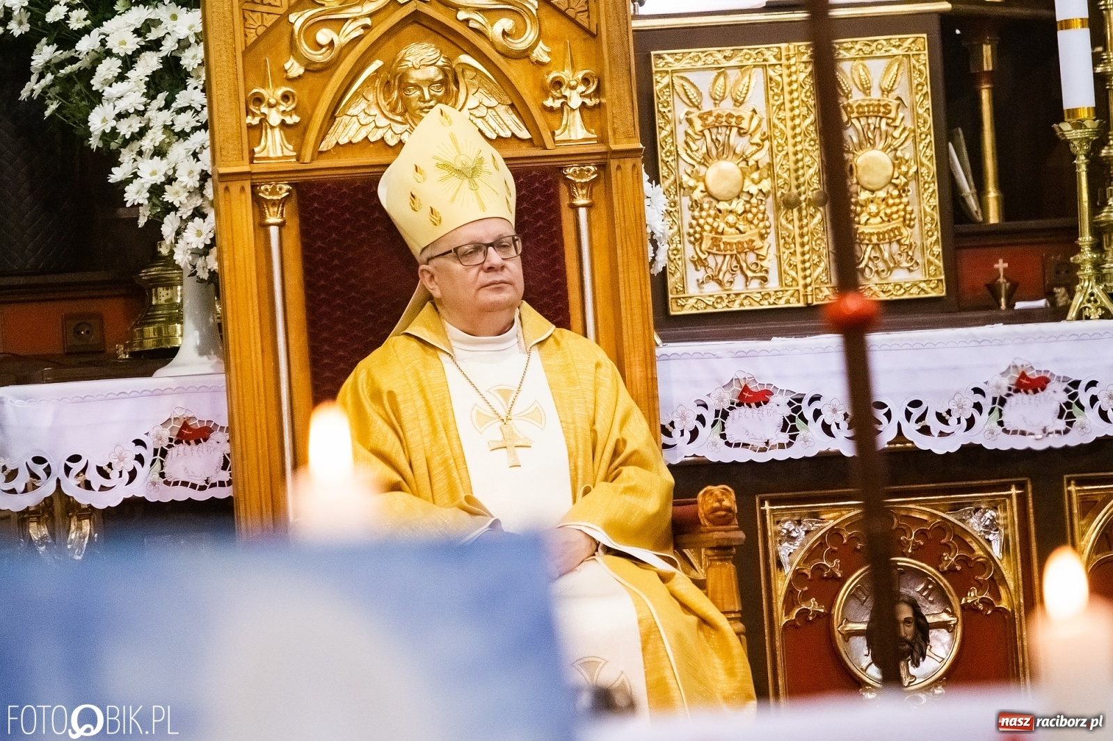 Zdjęcie w galerii na portalu naszraciborz.pl: Racibórz ma nowego kapłana. Święcenia ks. Marcina Jaśkowskiego na Ostrogu [FOTO] wiadomości z regionu