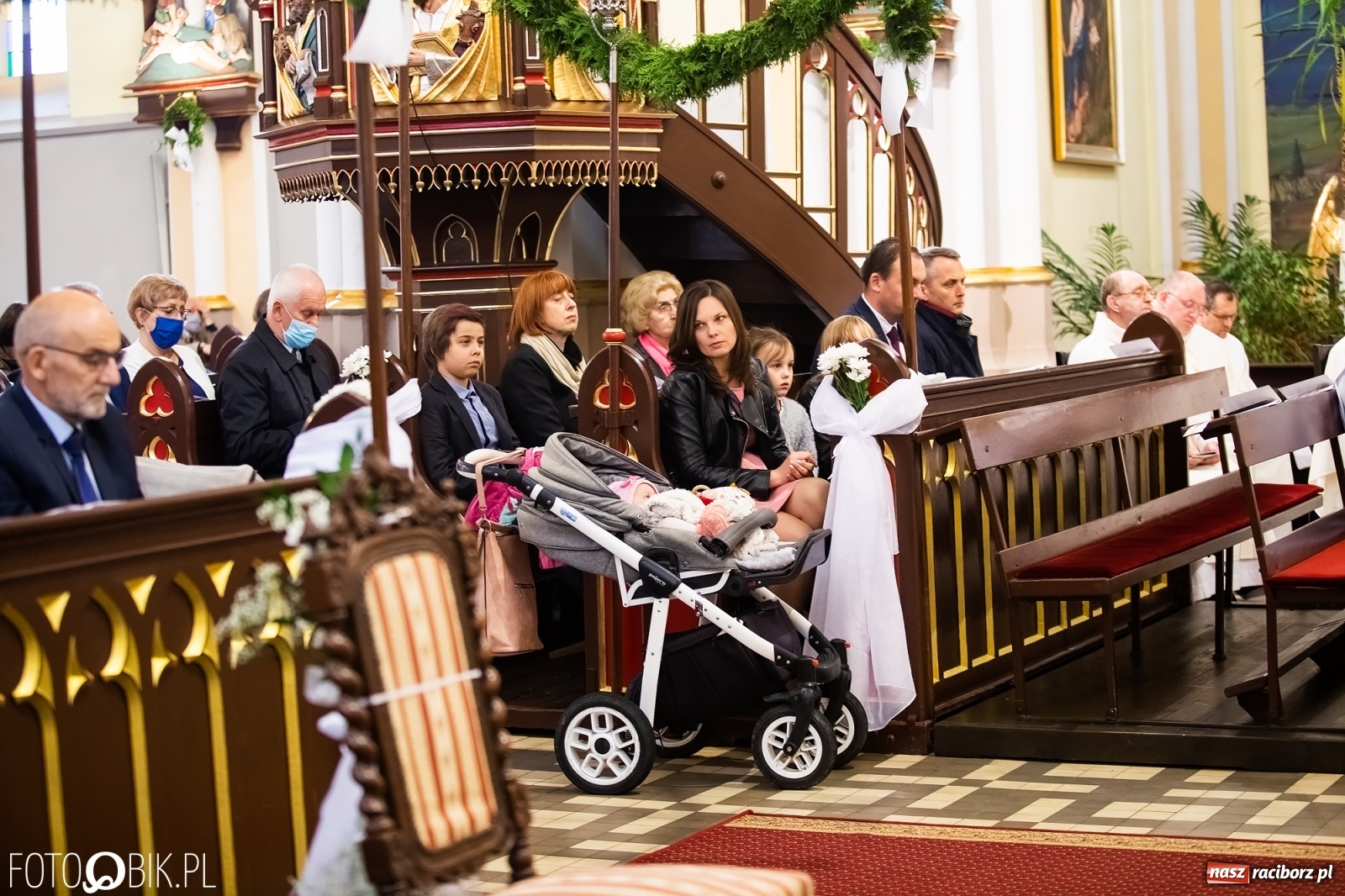 Zdjęcie w galerii na portalu naszraciborz.pl: Racibórz ma nowego kapłana. Święcenia ks. Marcina Jaśkowskiego na Ostrogu [FOTO] wiadomości z regionu