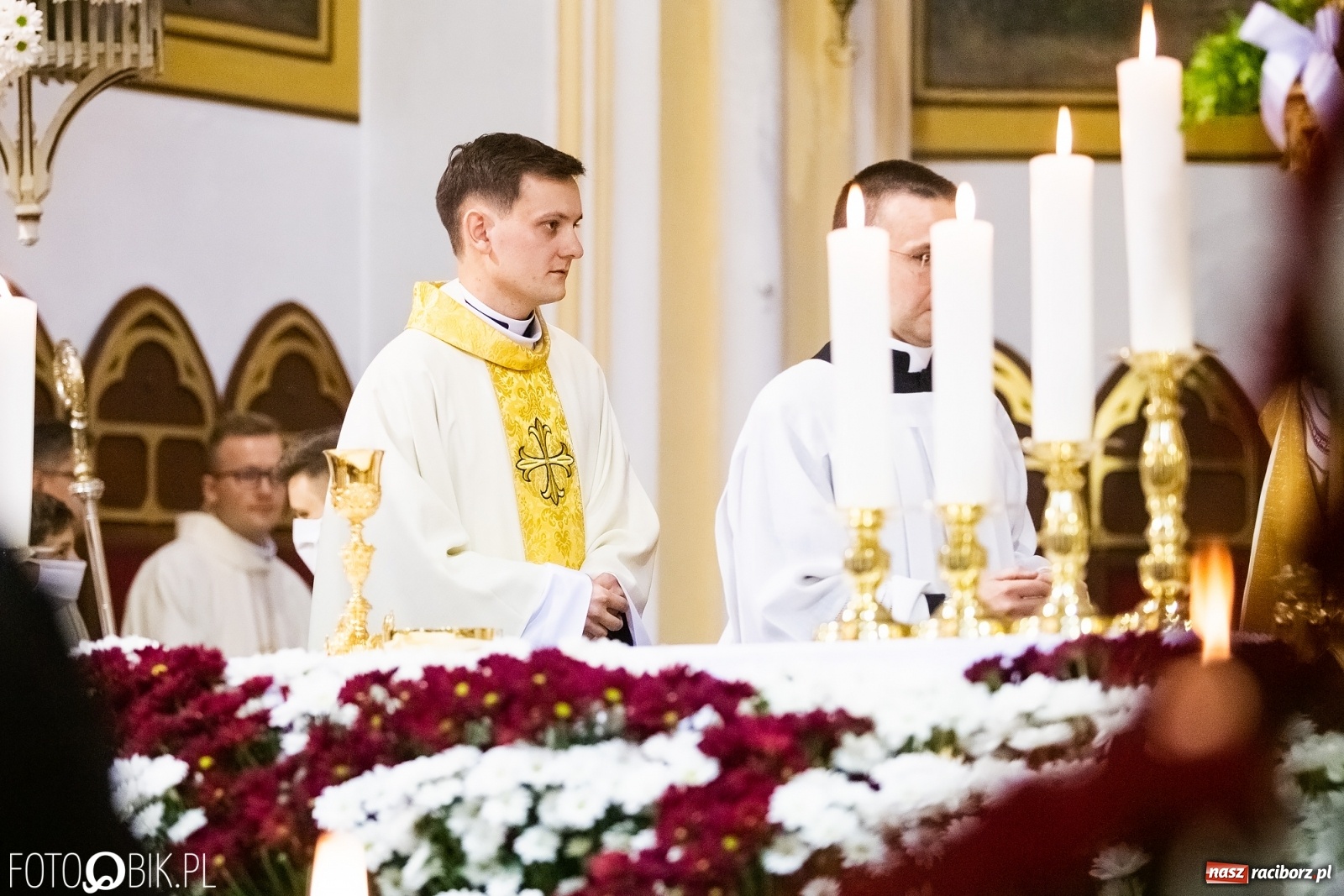 Zdjęcie w galerii na portalu naszraciborz.pl: Racibórz ma nowego kapłana. Święcenia ks. Marcina Jaśkowskiego na Ostrogu [FOTO] wiadomości z regionu