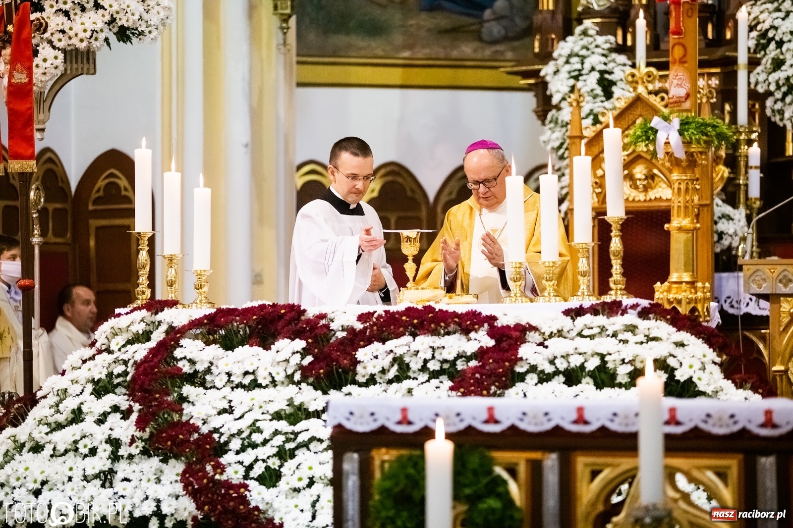 Zdjęcie w galerii na portalu naszraciborz.pl: Racibórz ma nowego kapłana. Święcenia ks. Marcina Jaśkowskiego na Ostrogu [FOTO] wiadomości z regionu