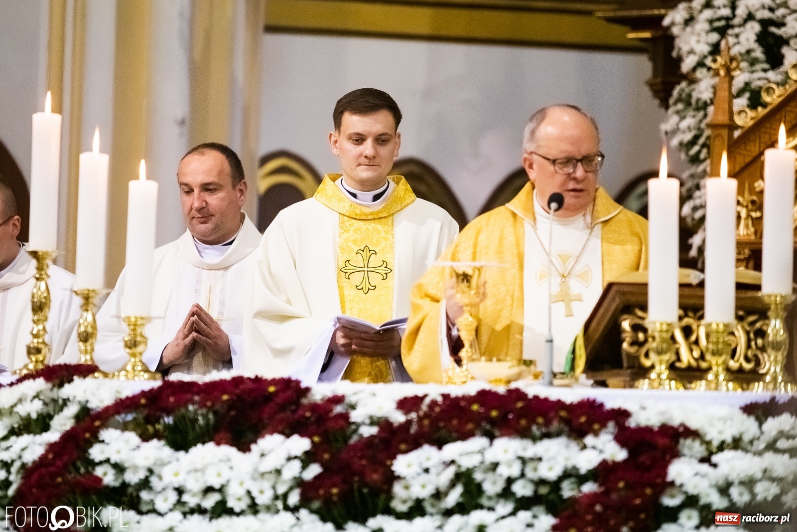 Zdjęcie w galerii na portalu naszraciborz.pl: Racibórz ma nowego kapłana. Święcenia ks. Marcina Jaśkowskiego na Ostrogu [FOTO] wiadomości z regionu