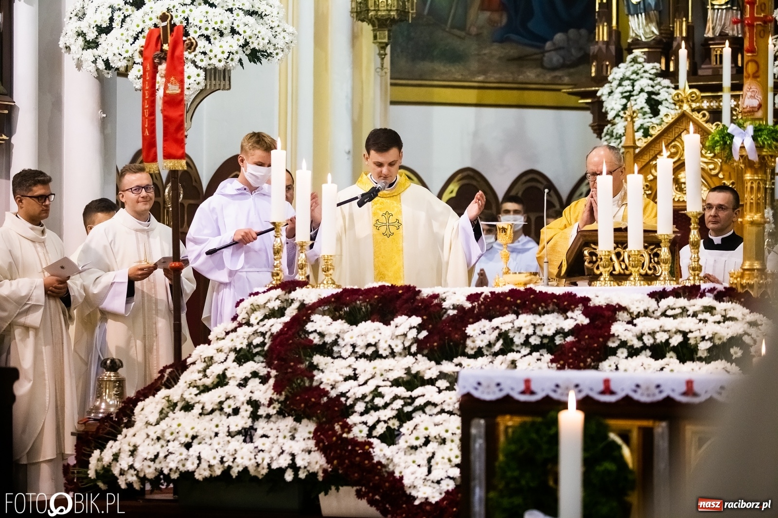Zdjęcie w galerii na portalu naszraciborz.pl: Racibórz ma nowego kapłana. Święcenia ks. Marcina Jaśkowskiego na Ostrogu [FOTO] wiadomości z regionu