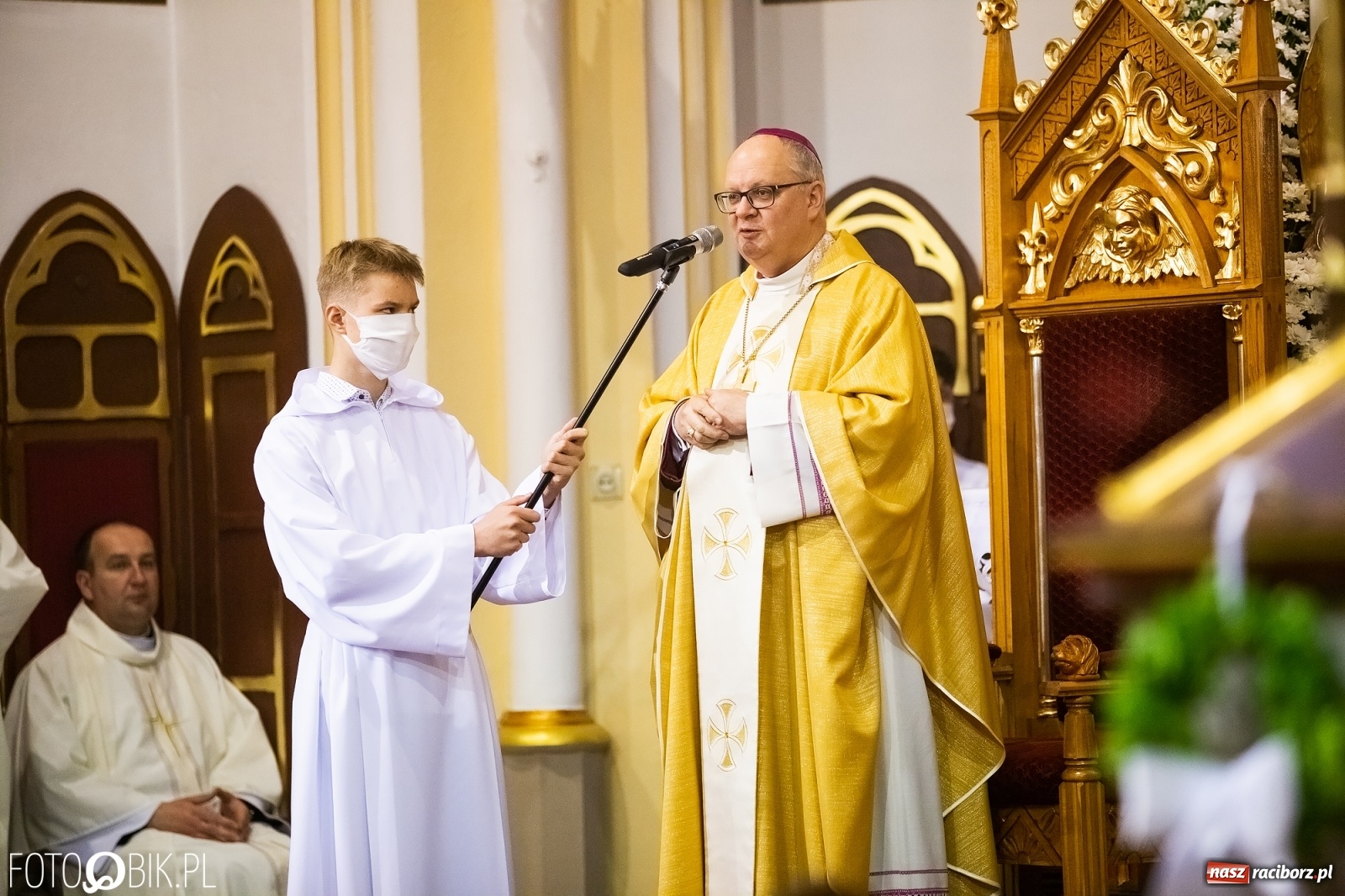 Zdjęcie w galerii na portalu naszraciborz.pl: Racibórz ma nowego kapłana. Święcenia ks. Marcina Jaśkowskiego na Ostrogu [FOTO] wiadomości z regionu