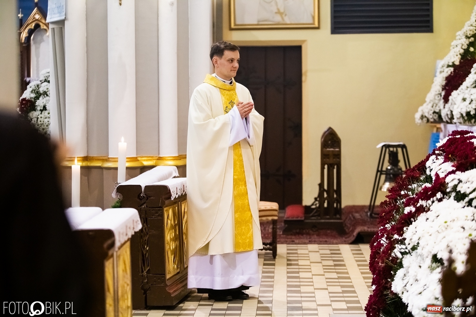 Zdjęcie w galerii na portalu naszraciborz.pl: Racibórz ma nowego kapłana. Święcenia ks. Marcina Jaśkowskiego na Ostrogu [FOTO] wiadomości z regionu