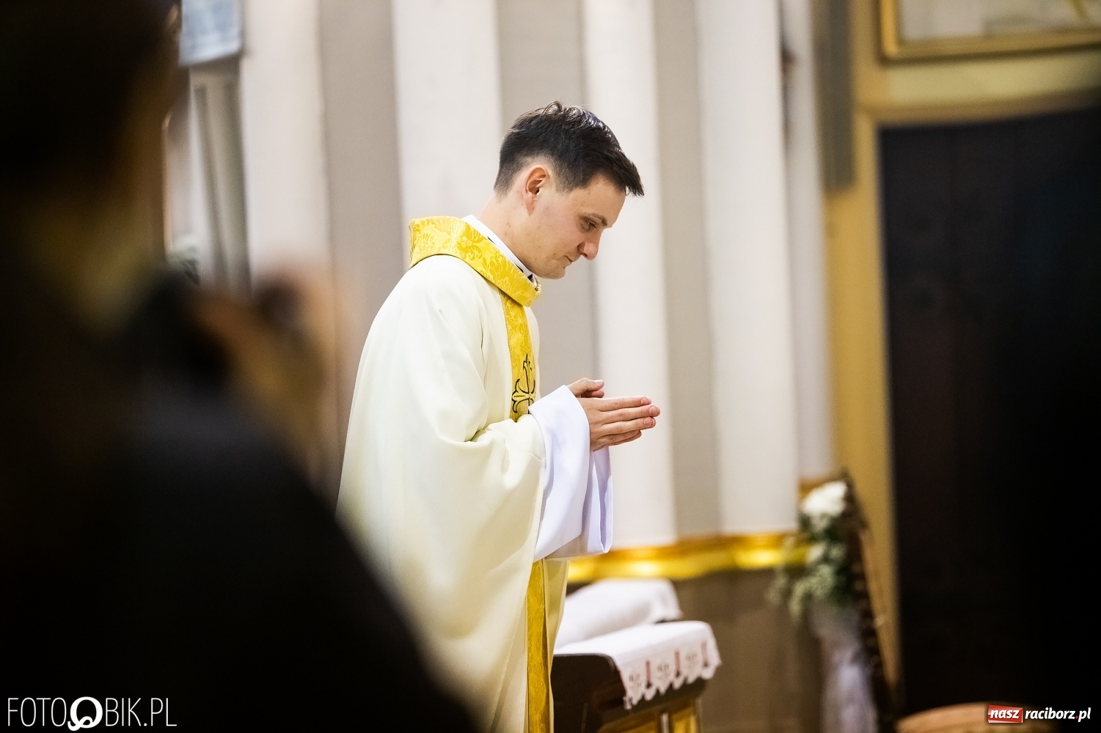 Zdjęcie w galerii na portalu naszraciborz.pl: Racibórz ma nowego kapłana. Święcenia ks. Marcina Jaśkowskiego na Ostrogu [FOTO] wiadomości z regionu