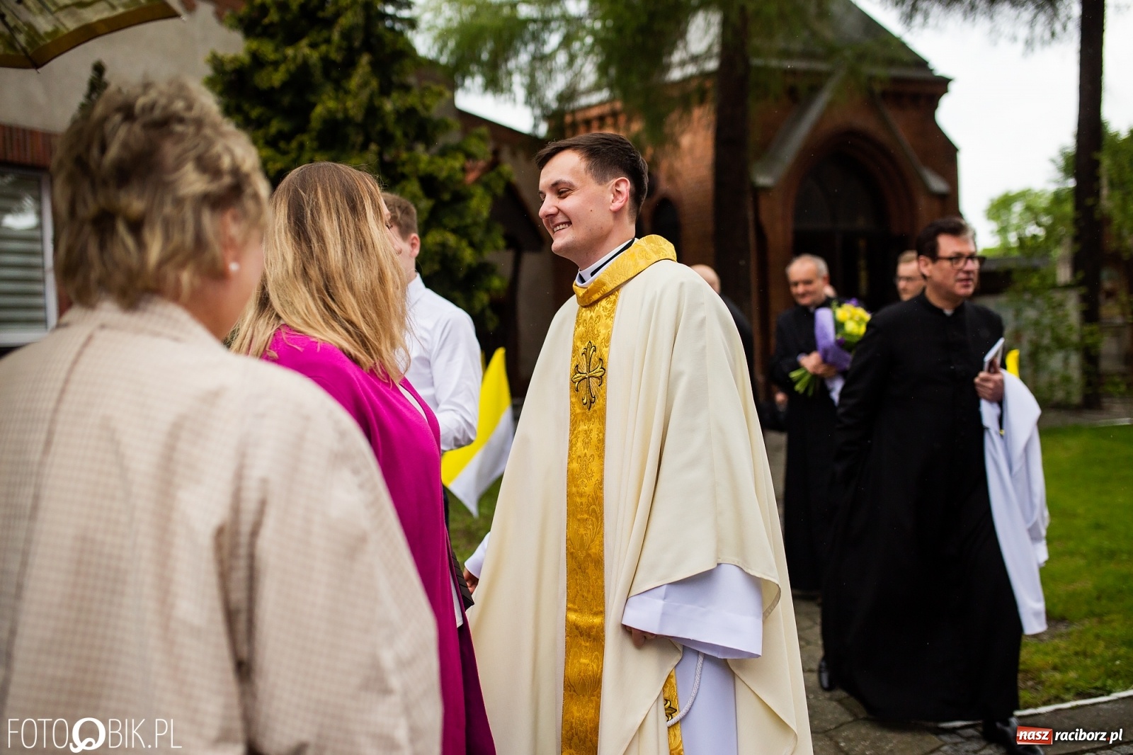 Zdjęcie w galerii na portalu naszraciborz.pl: Racibórz ma nowego kapłana. Święcenia ks. Marcina Jaśkowskiego na Ostrogu [FOTO] wiadomości z regionu