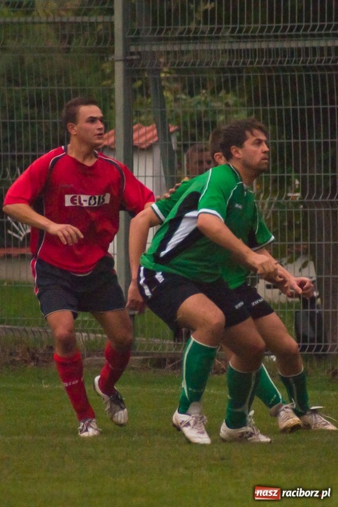 Zdjęcie w galerii na portalu naszraciborz.pl: Ocice wyszarpały punkt z Kornowacem wiadomości z regionu