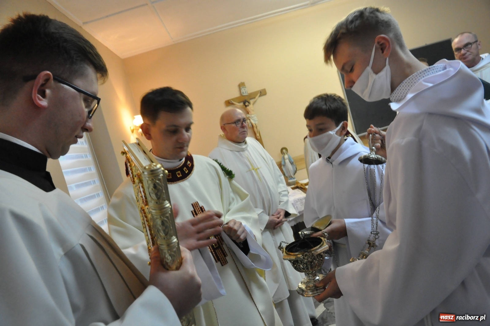 Zdjęcie w galerii na portalu naszraciborz.pl: Dzień pełen radości. Prymicje ks. Marcina Jaśkowskiego na Ostrogu [FOTO i WIDEO]  wiadomości z regionu