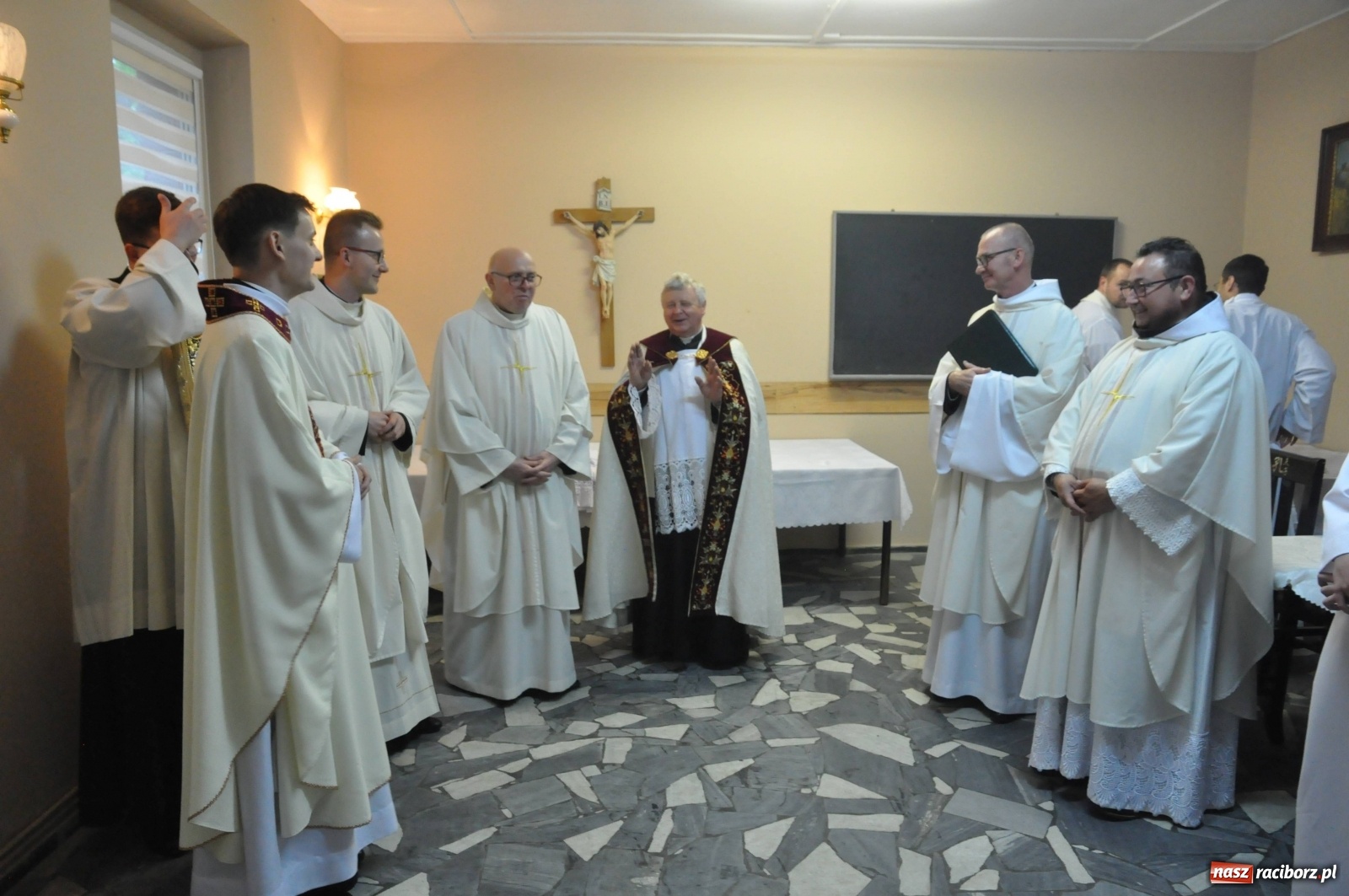 Zdjęcie w galerii na portalu naszraciborz.pl: Dzień pełen radości. Prymicje ks. Marcina Jaśkowskiego na Ostrogu [FOTO i WIDEO]  wiadomości z regionu