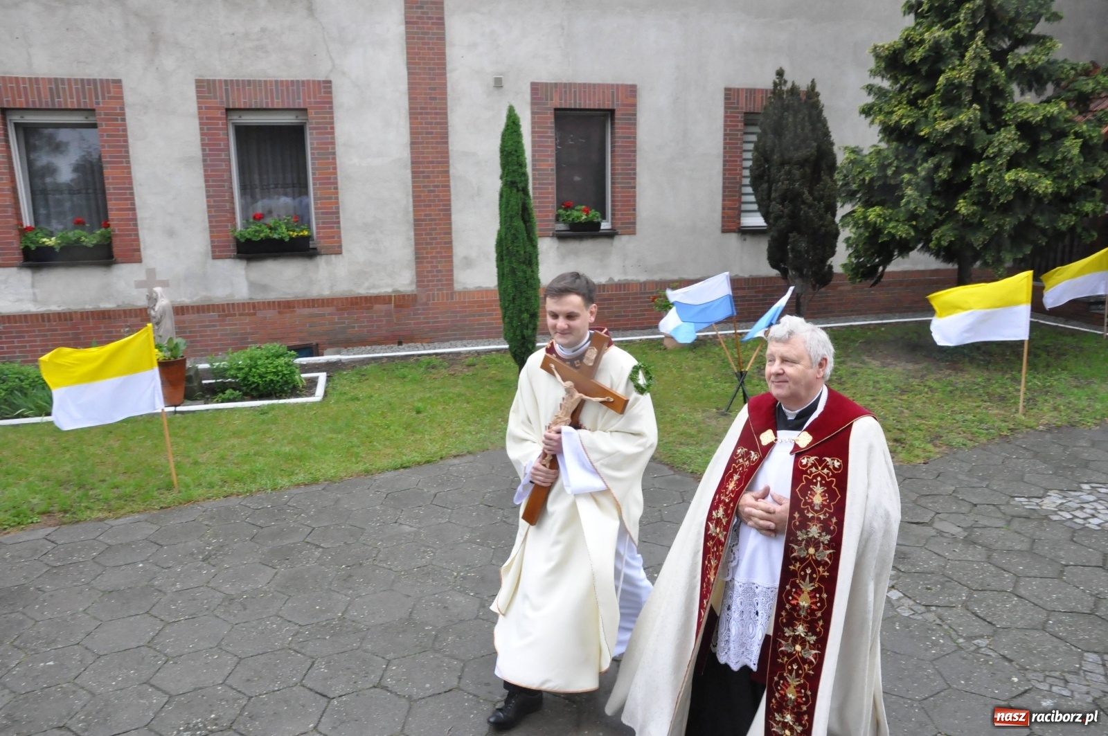 Zdjęcie w galerii na portalu naszraciborz.pl: Dzień pełen radości. Prymicje ks. Marcina Jaśkowskiego na Ostrogu [FOTO i WIDEO]  wiadomości z regionu