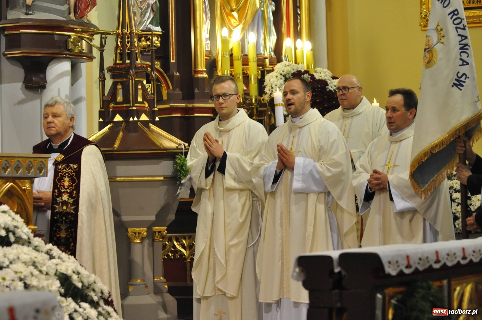 Zdjęcie w galerii na portalu naszraciborz.pl: Dzień pełen radości. Prymicje ks. Marcina Jaśkowskiego na Ostrogu [FOTO i WIDEO]  wiadomości z regionu