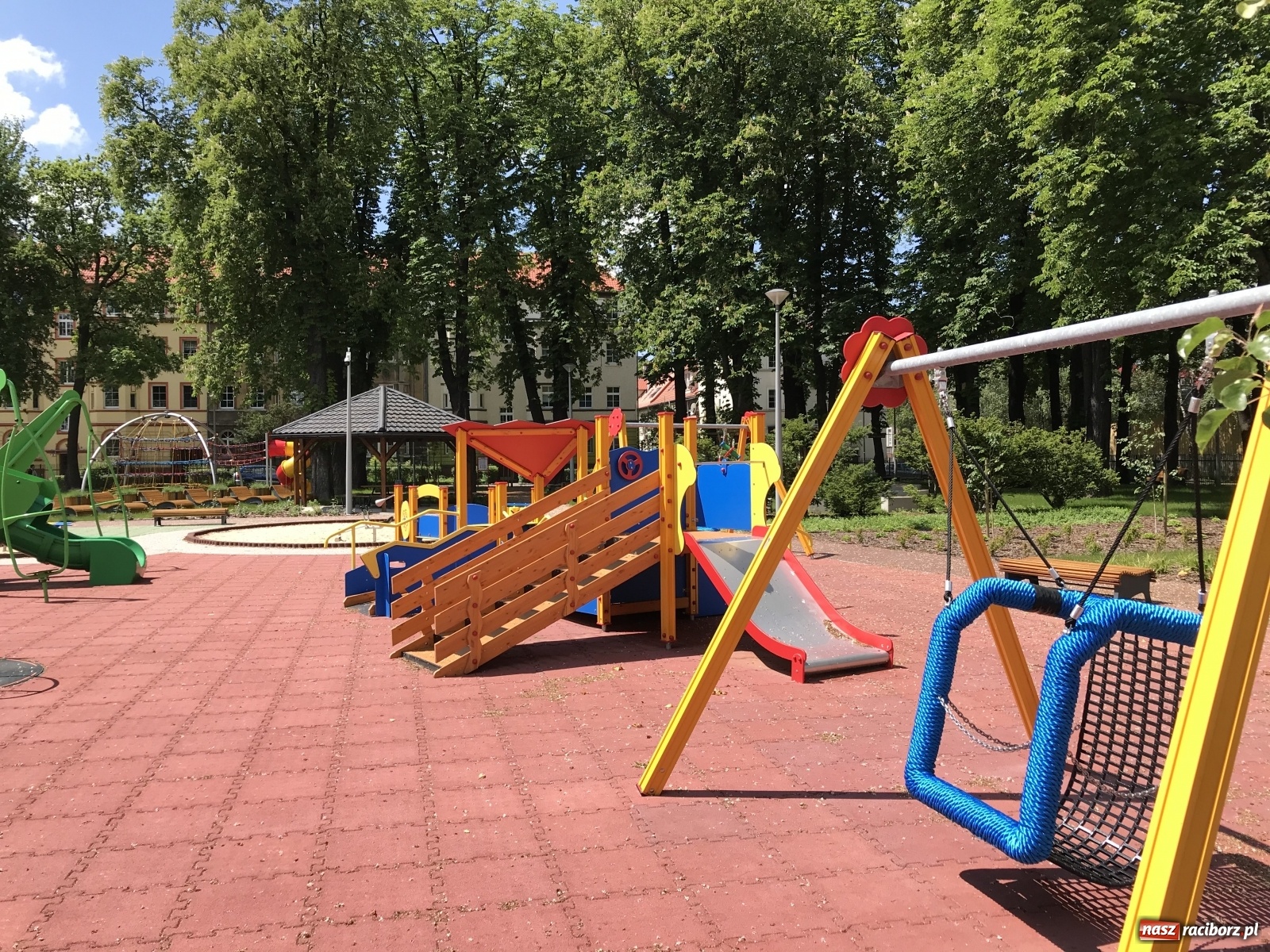 Zdjęcie w galerii na portalu naszraciborz.pl: Park Jordanowski otworzą z poślizgiem [FOTO] wiadomości z regionu