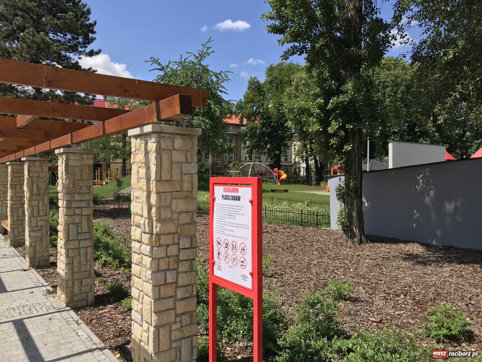 Zdjęcie w galerii na portalu naszraciborz.pl: Park Jordanowski otworzą z poślizgiem [FOTO] wiadomości z regionu