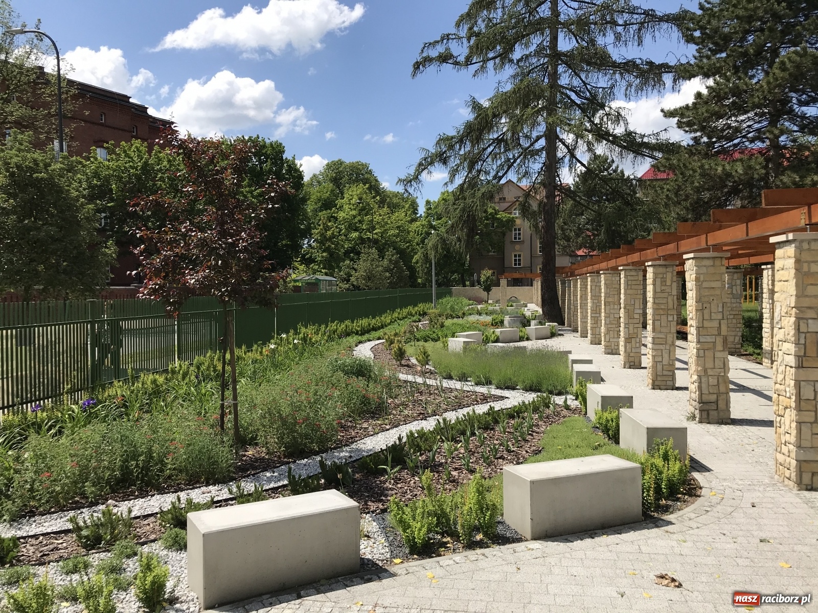 Zdjęcie w galerii na portalu naszraciborz.pl: Park Jordanowski otworzą z poślizgiem [FOTO] wiadomości z regionu