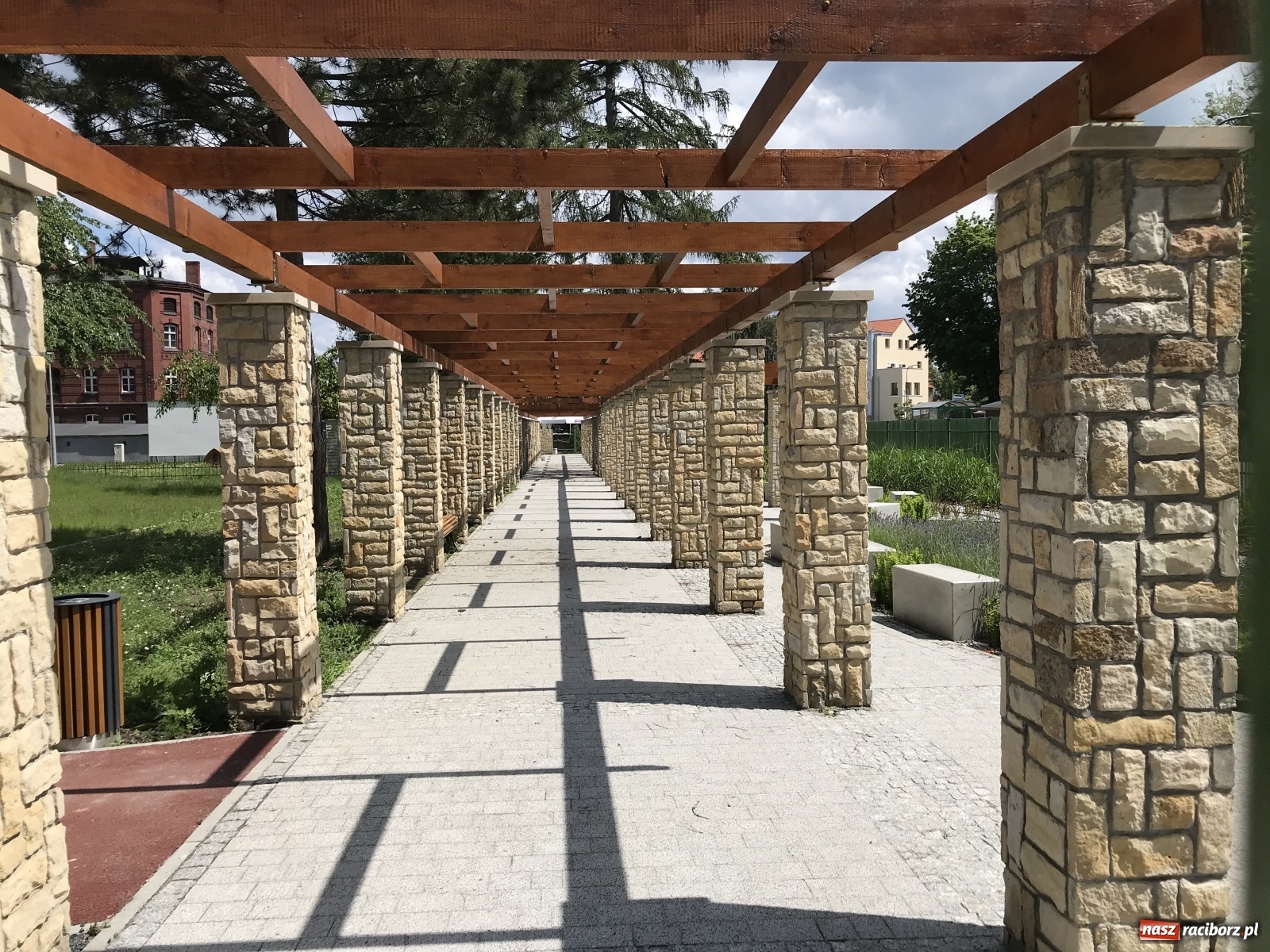 Zdjęcie w galerii na portalu naszraciborz.pl: Park Jordanowski otworzą z poślizgiem [FOTO] wiadomości z regionu