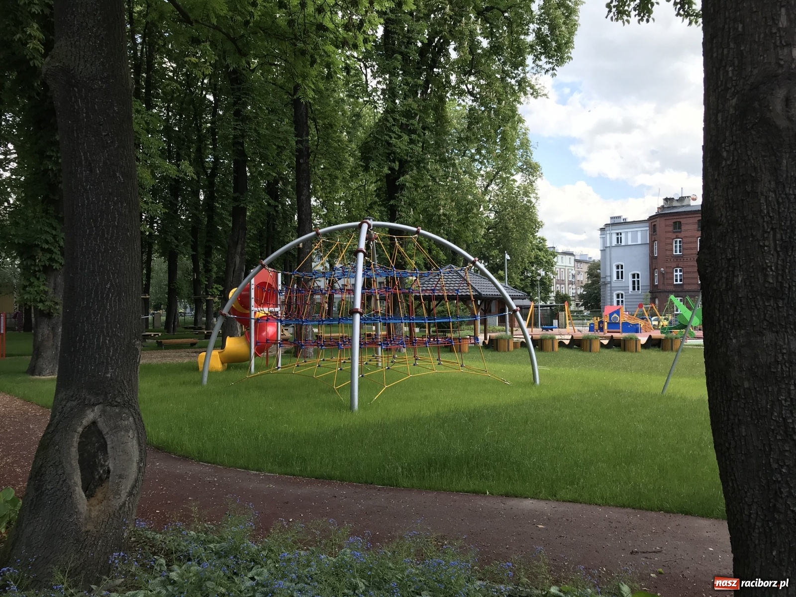 Zdjęcie w galerii na portalu naszraciborz.pl: Park Jordanowski otworzą z poślizgiem [FOTO] wiadomości z regionu