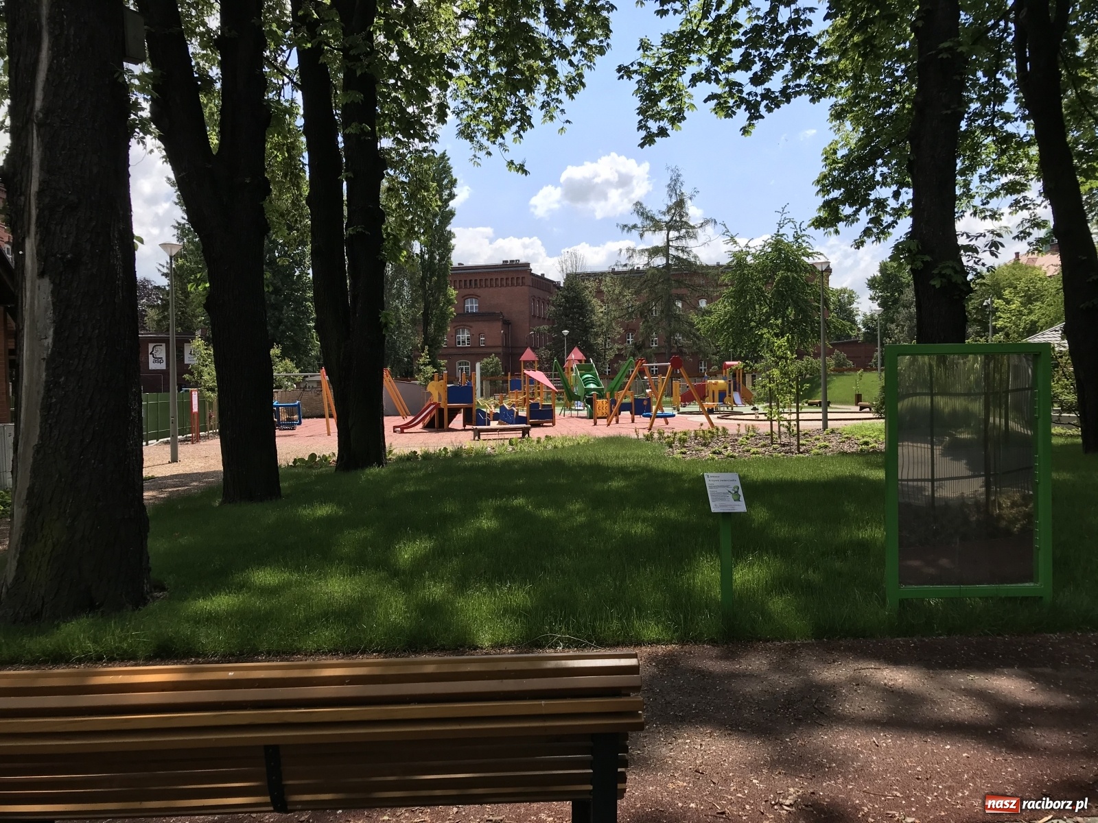 Zdjęcie w galerii na portalu naszraciborz.pl: Park Jordanowski otworzą z poślizgiem [FOTO] wiadomości z regionu