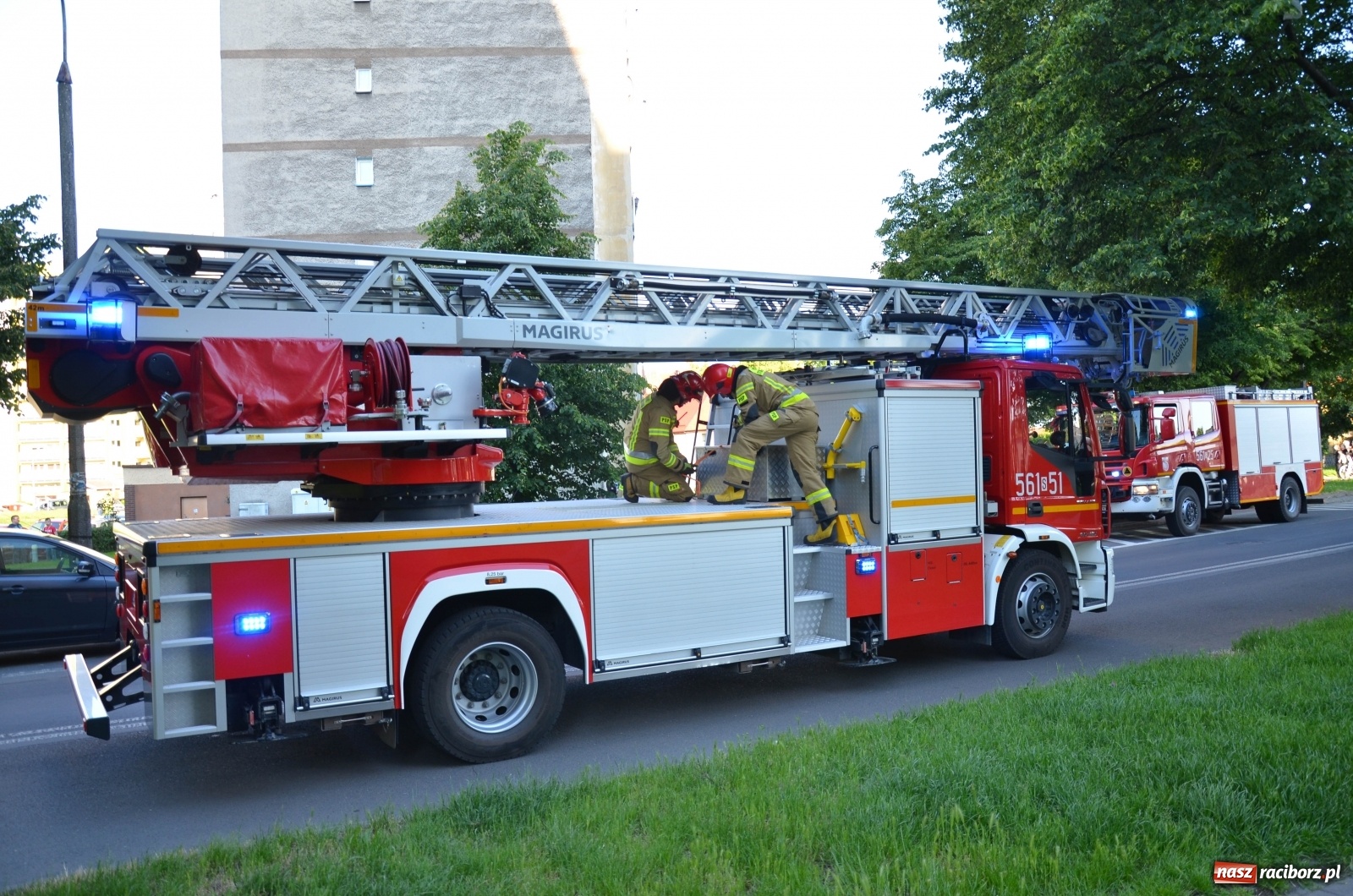 Zdjęcie w galerii na portalu naszraciborz.pl: Strażacy ze skokochronem wezwani na Katowicką [FOTO] wiadomości z regionu