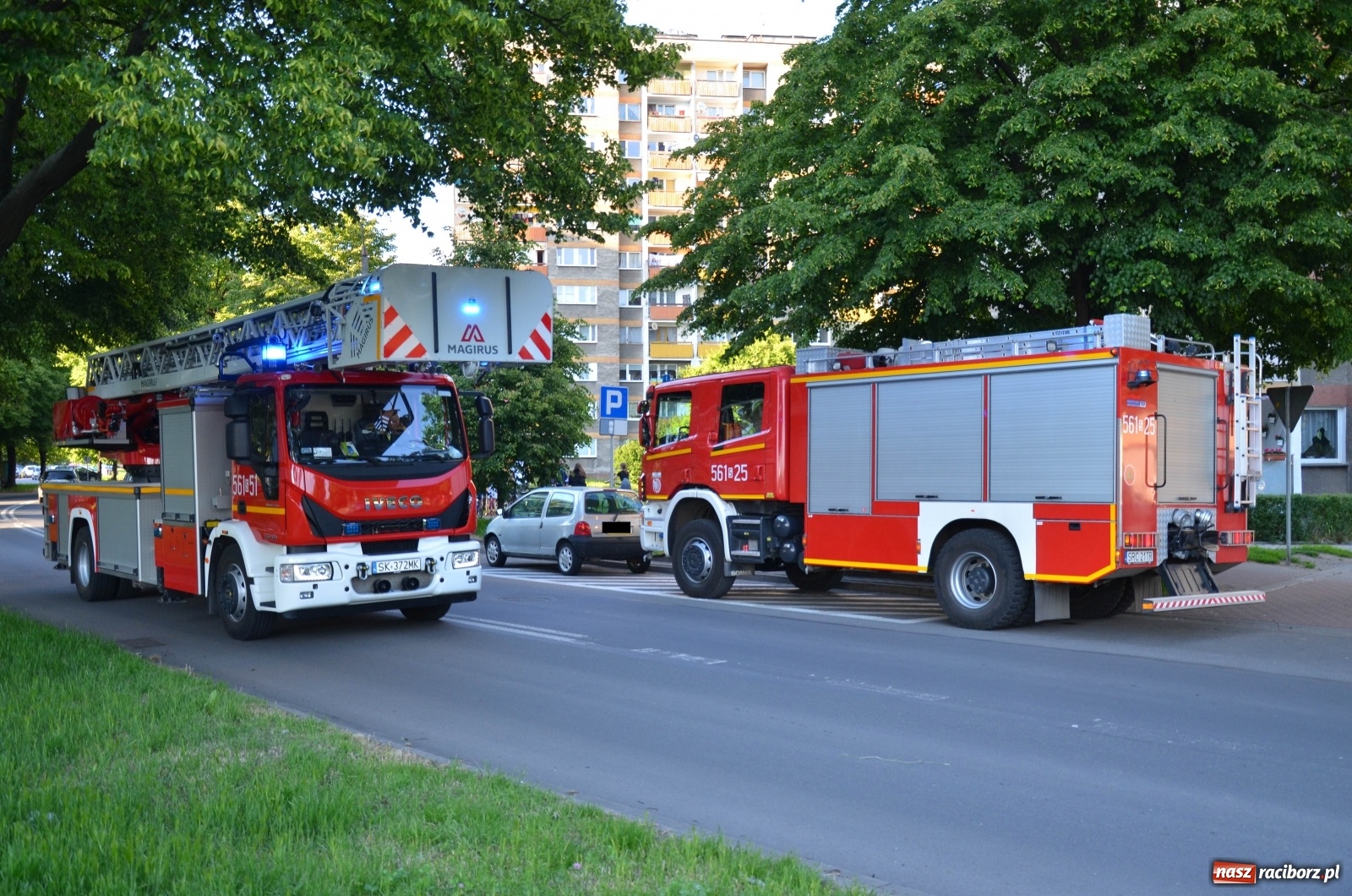 Zdjęcie w galerii na portalu naszraciborz.pl: Strażacy ze skokochronem wezwani na Katowicką [FOTO] wiadomości z regionu