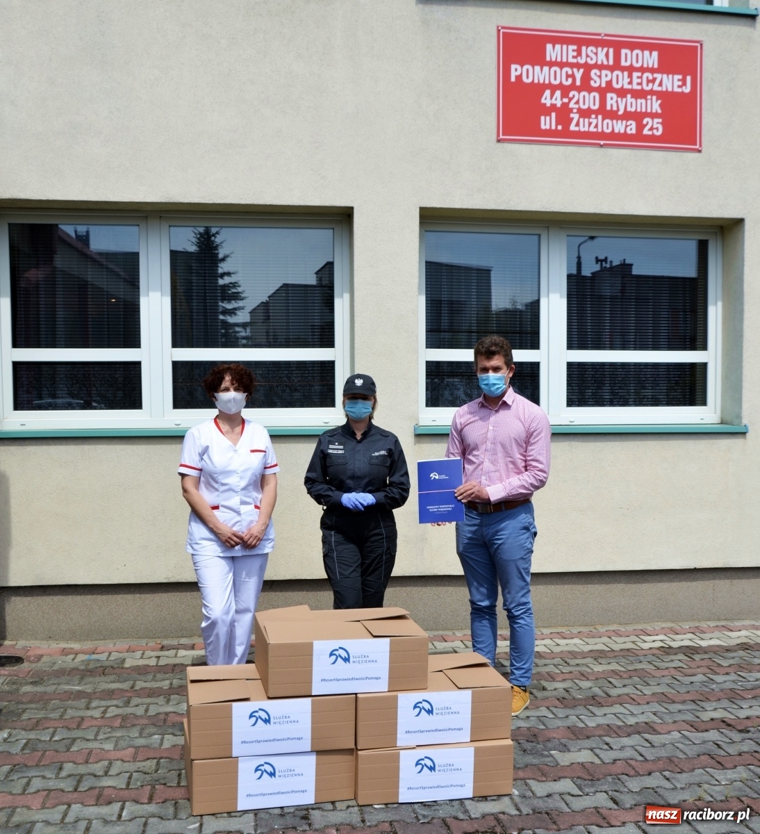 Zdjęcie w galerii na portalu naszraciborz.pl: DPS z Raciborza i Rybnika z maseczkami od Służby Więziennej wiadomości z regionu