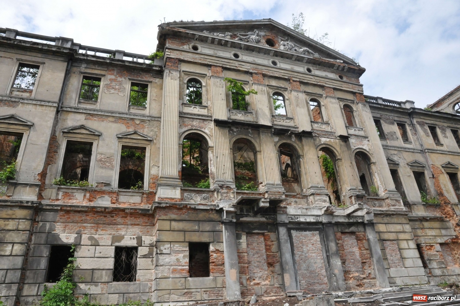 Zdjęcie w galerii na portalu naszraciborz.pl: Pałac w Sławikowie wraca do życia [FOTO i WIDEO]  wiadomości z regionu