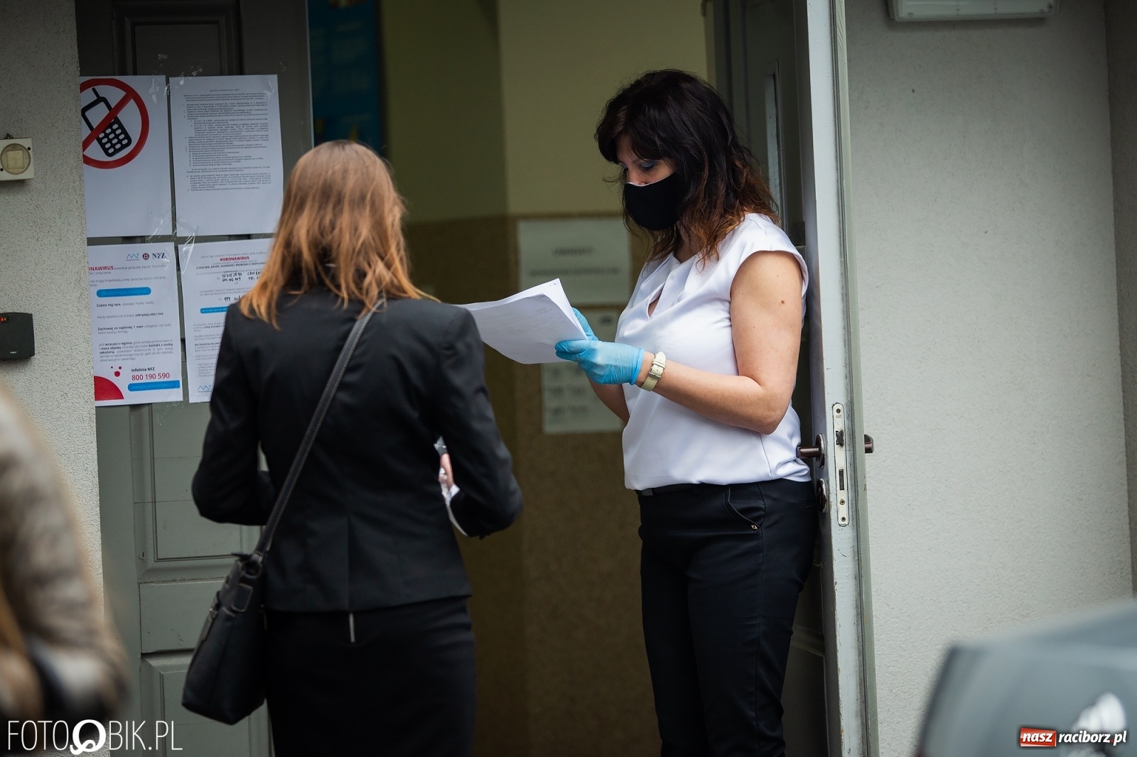 Zdjęcie w galerii na portalu naszraciborz.pl: Dziś ruszają matury. W raciborskich szkołach pełny reżim sanitarny  wiadomości z regionu