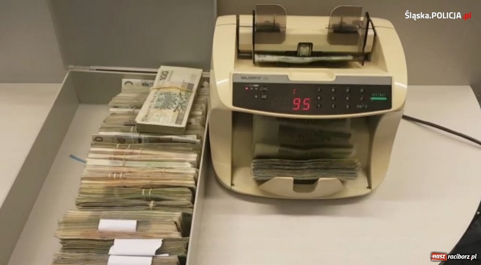 Zdjęcie w galerii na portalu naszraciborz.pl: Śląska policja zatrzymała członków międzynarodowego gangu wiadomości z regionu