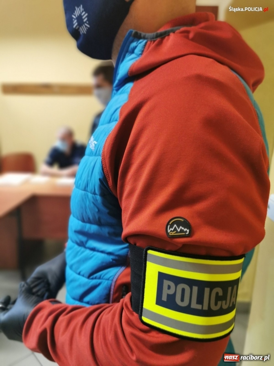 Zdjęcie w galerii na portalu naszraciborz.pl: Śląska policja zatrzymała członków międzynarodowego gangu wiadomości z regionu