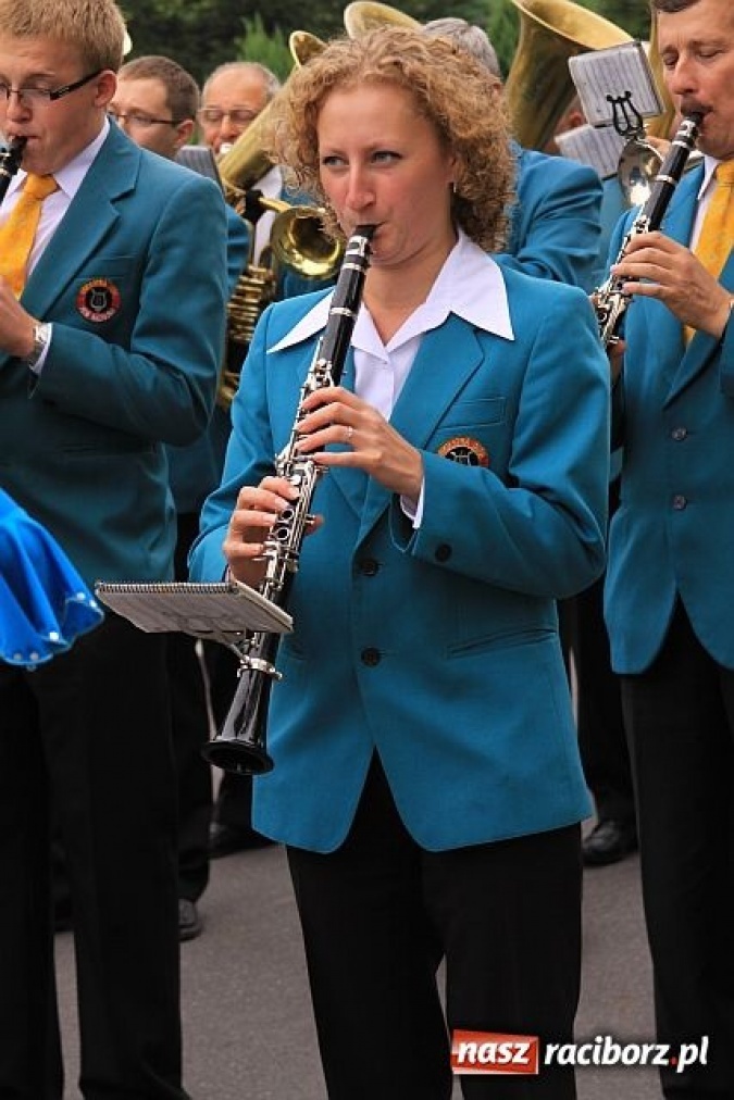 Zdjęcie w galerii na portalu naszraciborz.pl: Dożynkowe cukierki od strażaków wiadomości z regionu