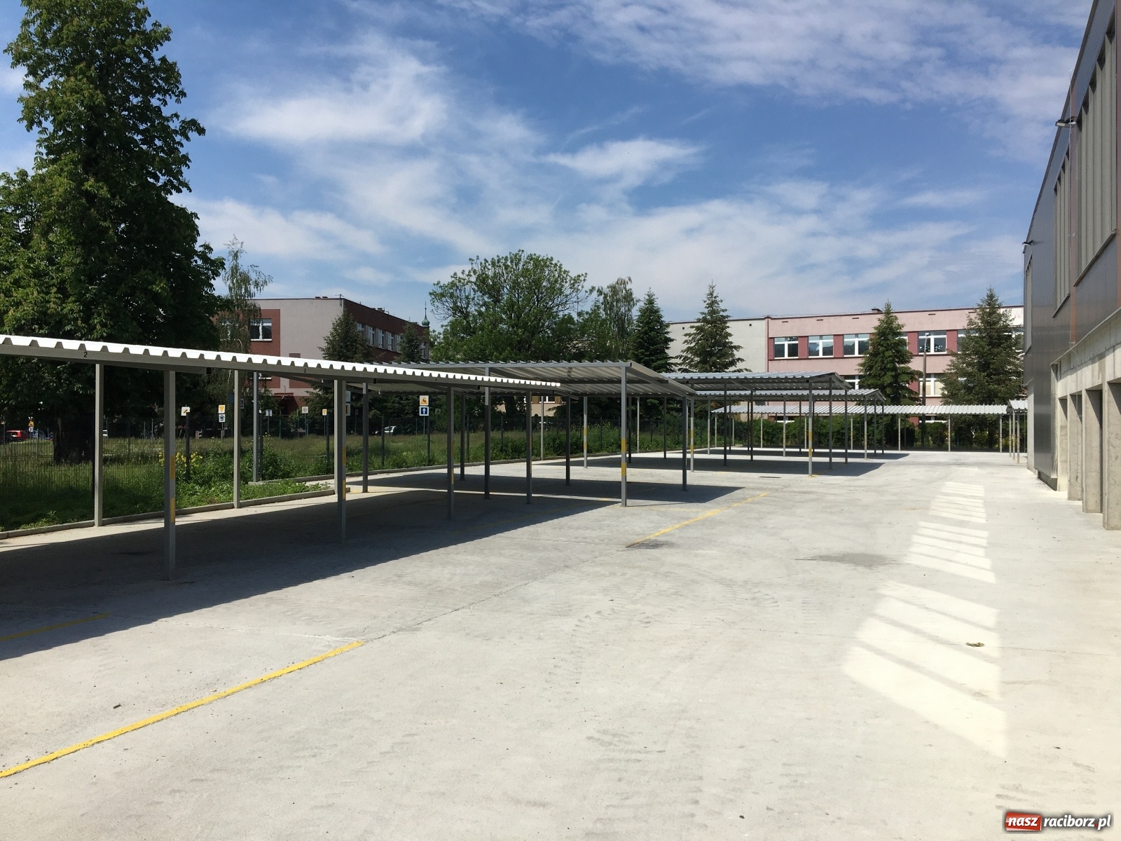 Zdjęcie w galerii na portalu naszraciborz.pl: Wynajmę wiaty i garaże przy ul. Ocickiej 50  wiadomości z regionu