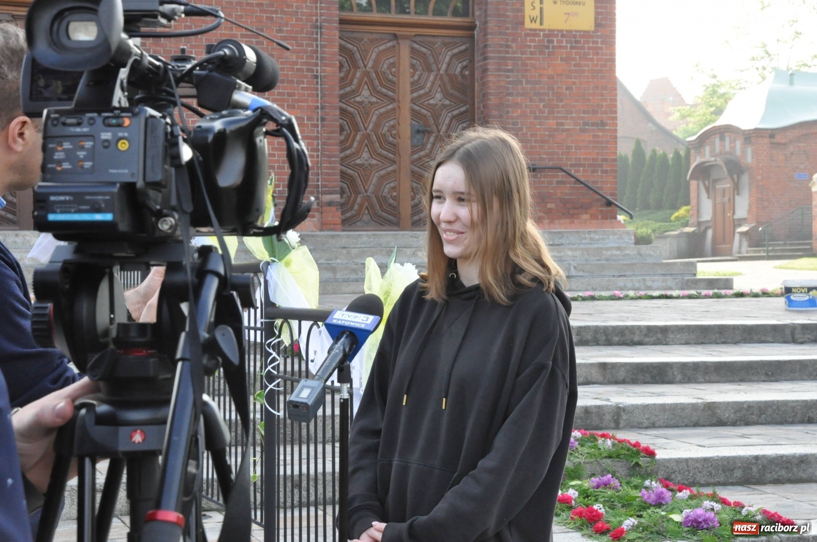Zdjęcie w galerii na portalu naszraciborz.pl: Brzezie wierne tradycji. Piękne dywany na Boże Ciało [FOTO] wiadomości z regionu