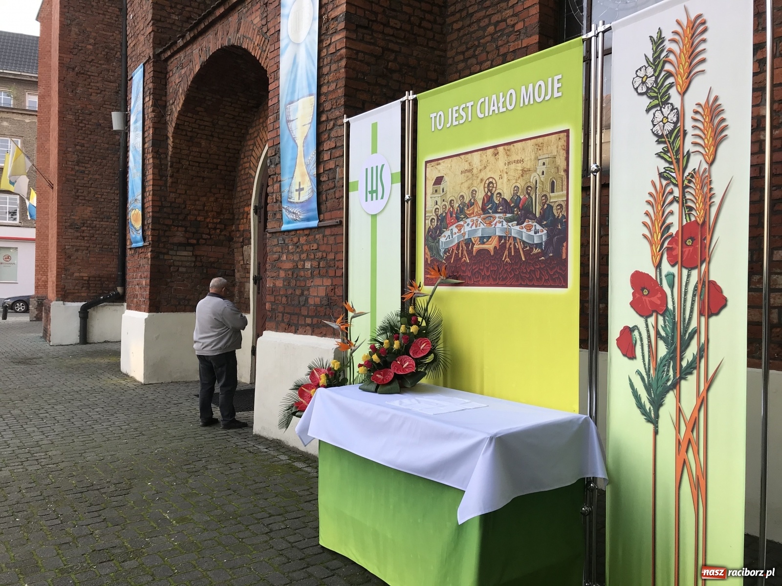 Zdjęcie w galerii na portalu naszraciborz.pl: Raciborskie Boże Ciało 2020 [FOTO] wiadomości z regionu