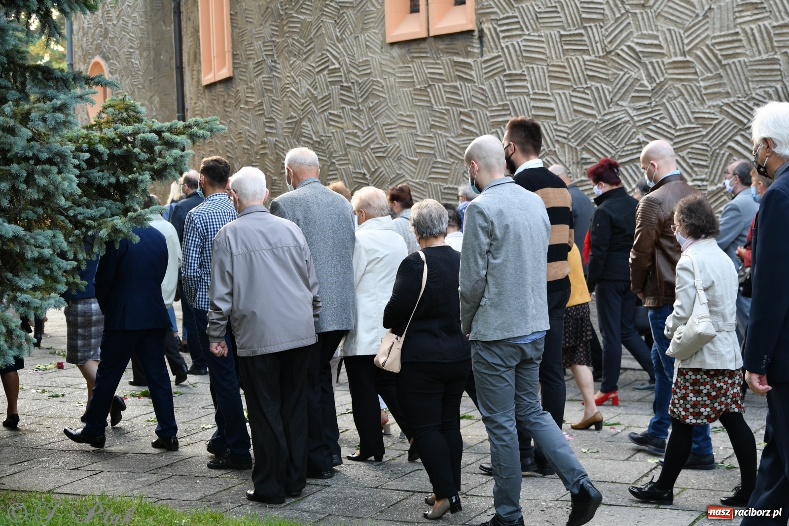 Zdjęcie w galerii na portalu naszraciborz.pl: Tak dziś przeżywano Boże Ciało w parafii Najświętszego Serca Pana Jezusa [FOTO i WIDEO]  wiadomości z regionu