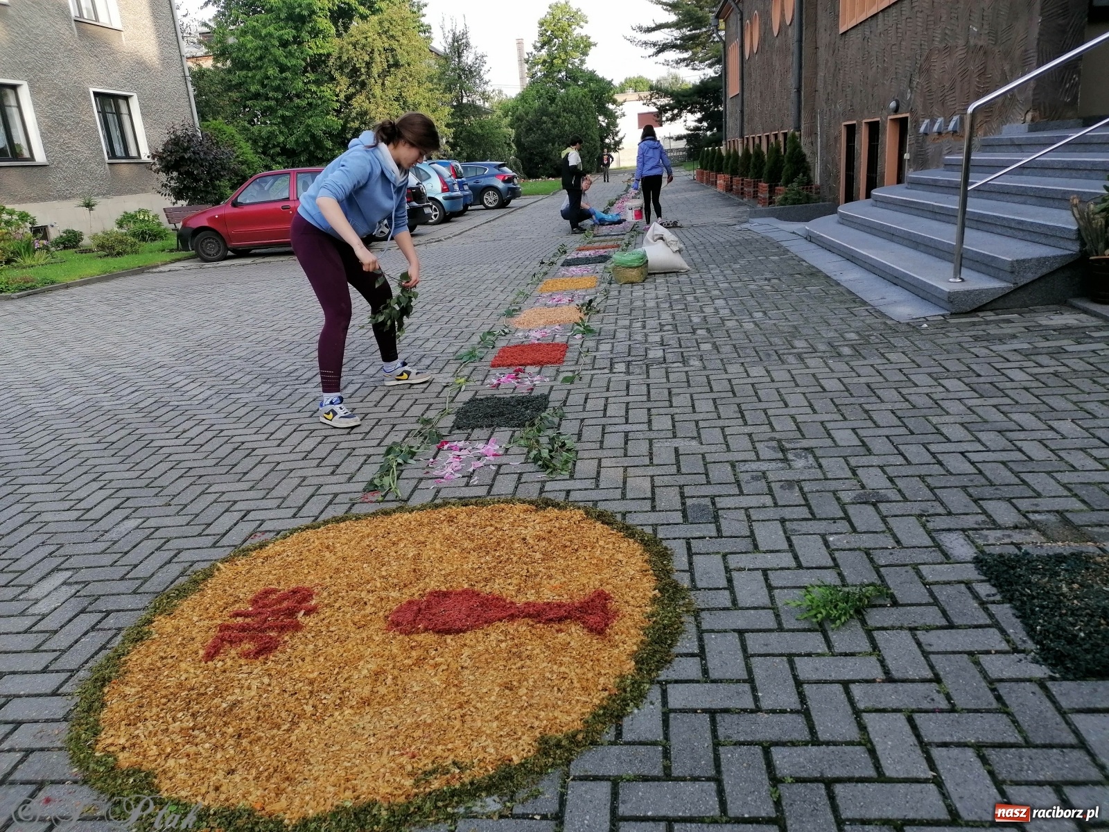 Zdjęcie w galerii na portalu naszraciborz.pl: Tak dziś przeżywano Boże Ciało w parafii Najświętszego Serca Pana Jezusa [FOTO i WIDEO]  wiadomości z regionu