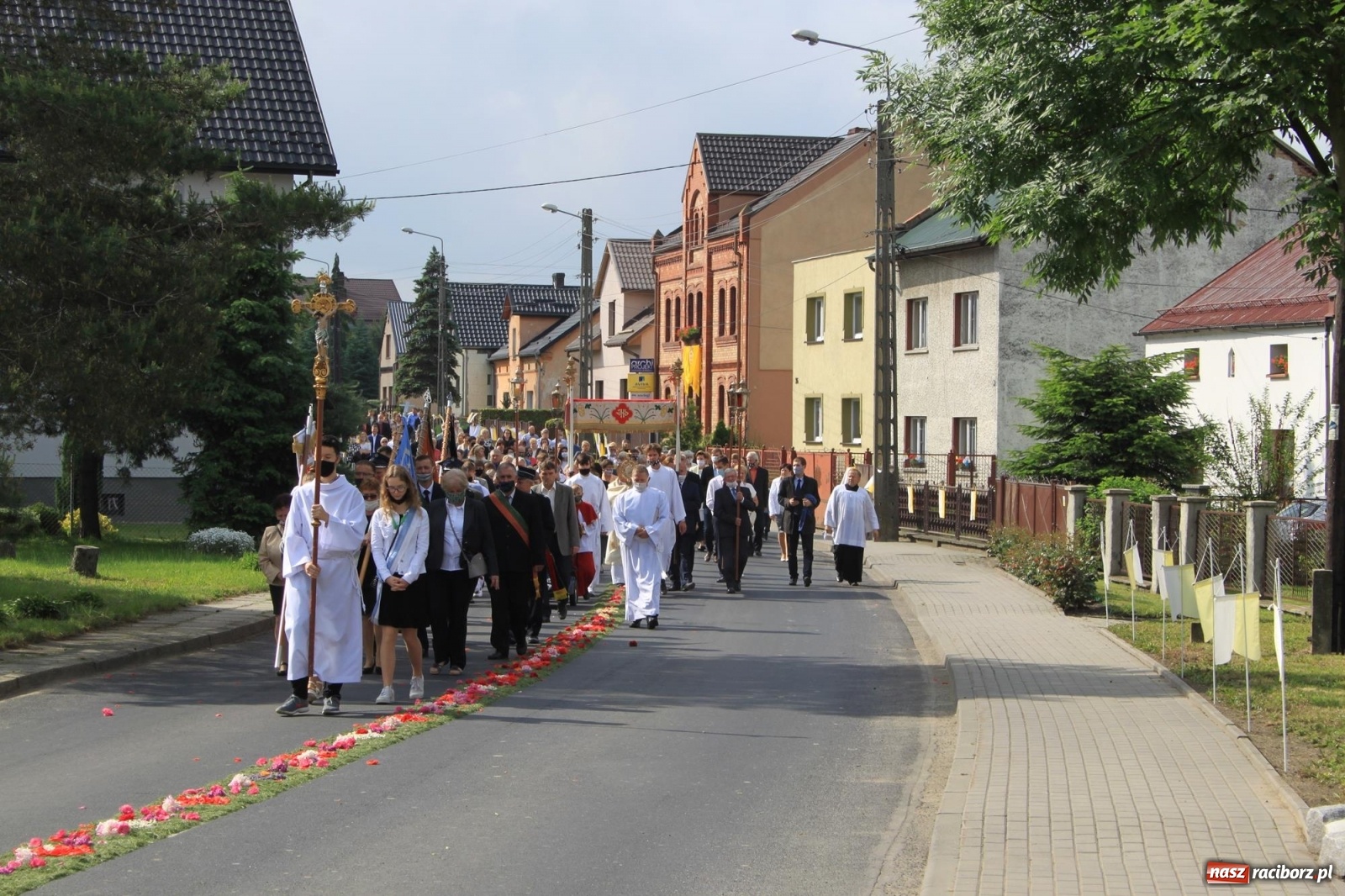 Zdjęcie w galerii na portalu naszraciborz.pl: W Wojnowicach Boże Ciało do czterech kaplic [FOTO] wiadomości z regionu