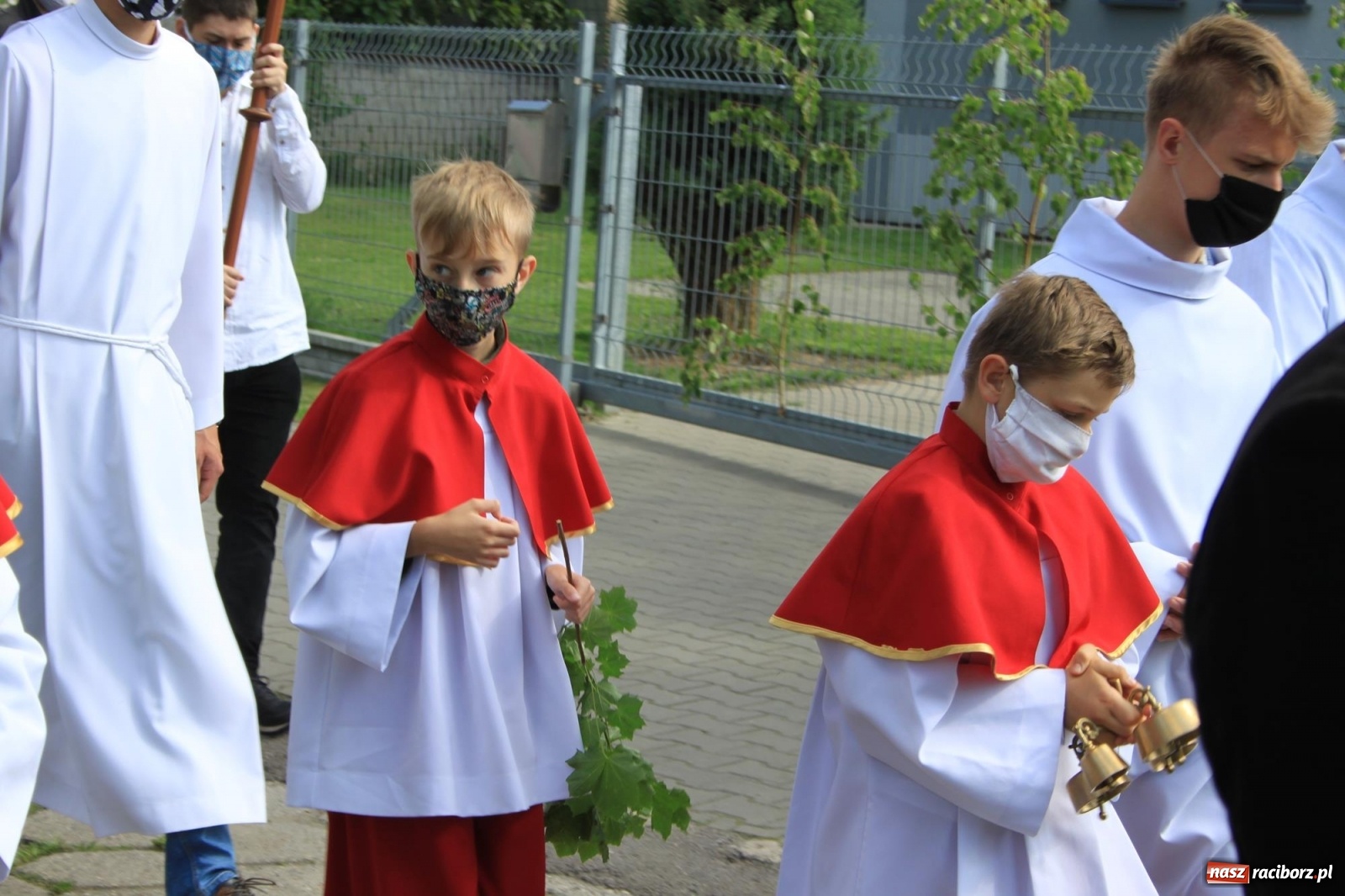 Zdjęcie w galerii na portalu naszraciborz.pl: W Wojnowicach Boże Ciało do czterech kaplic [FOTO] wiadomości z regionu