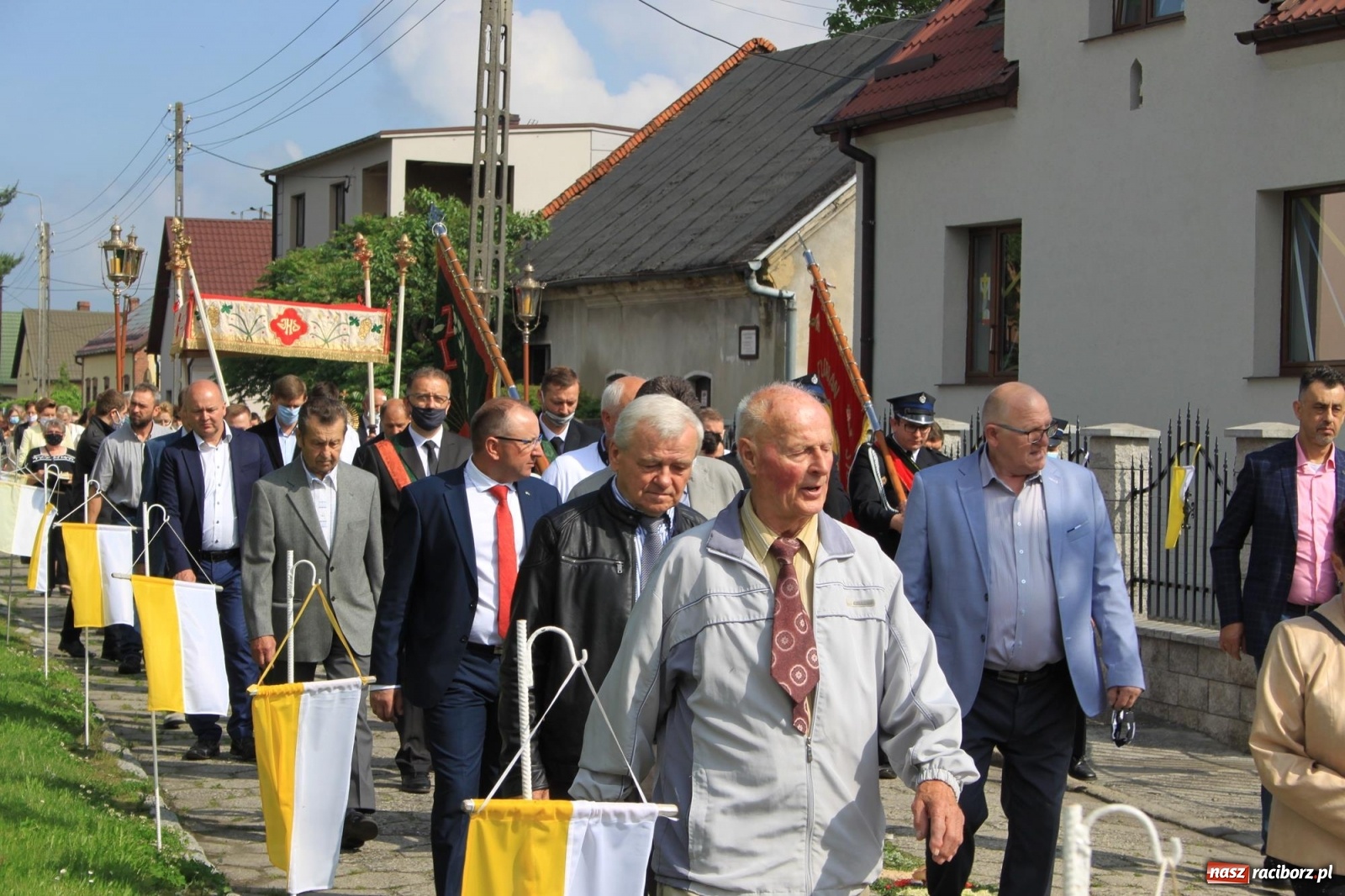 Zdjęcie w galerii na portalu naszraciborz.pl: W Wojnowicach Boże Ciało do czterech kaplic [FOTO] wiadomości z regionu