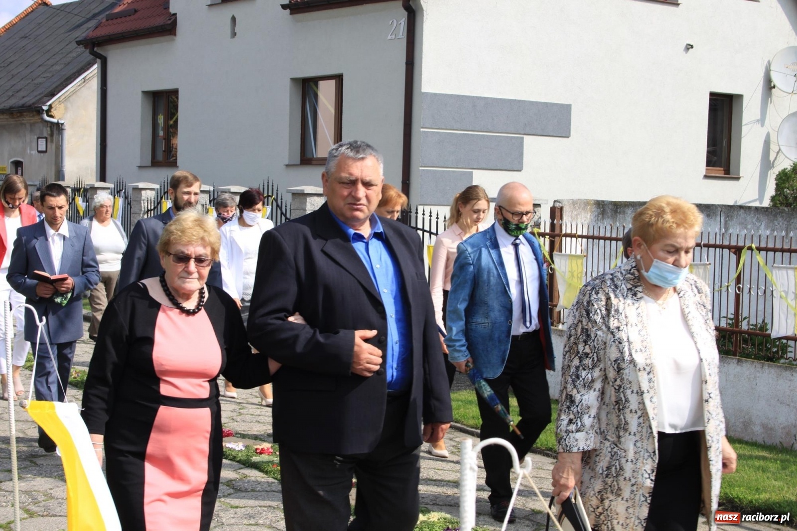 Zdjęcie w galerii na portalu naszraciborz.pl: W Wojnowicach Boże Ciało do czterech kaplic [FOTO] wiadomości z regionu