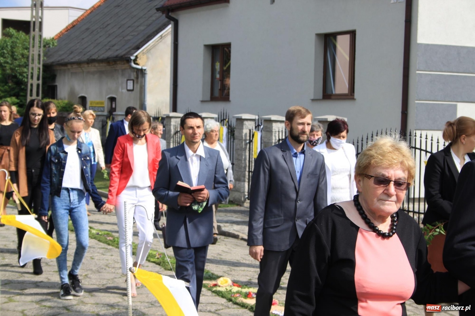 Zdjęcie w galerii na portalu naszraciborz.pl: W Wojnowicach Boże Ciało do czterech kaplic [FOTO] wiadomości z regionu