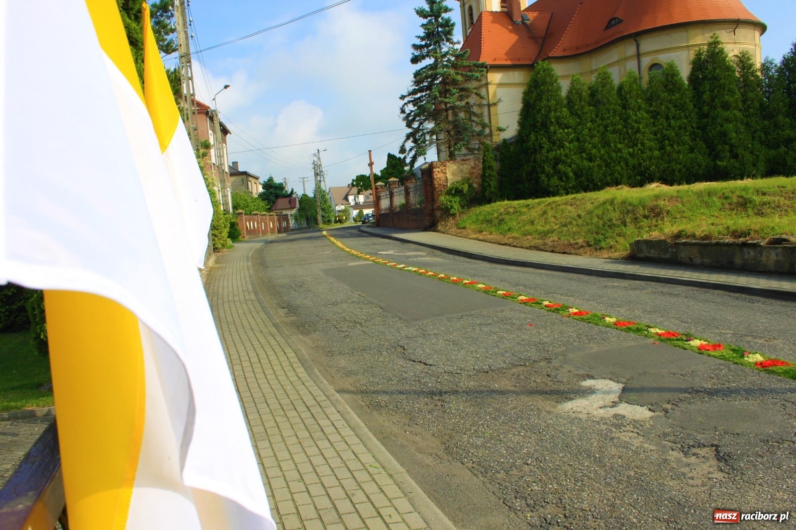 Zdjęcie w galerii na portalu naszraciborz.pl: W Wojnowicach Boże Ciało do czterech kaplic [FOTO] wiadomości z regionu