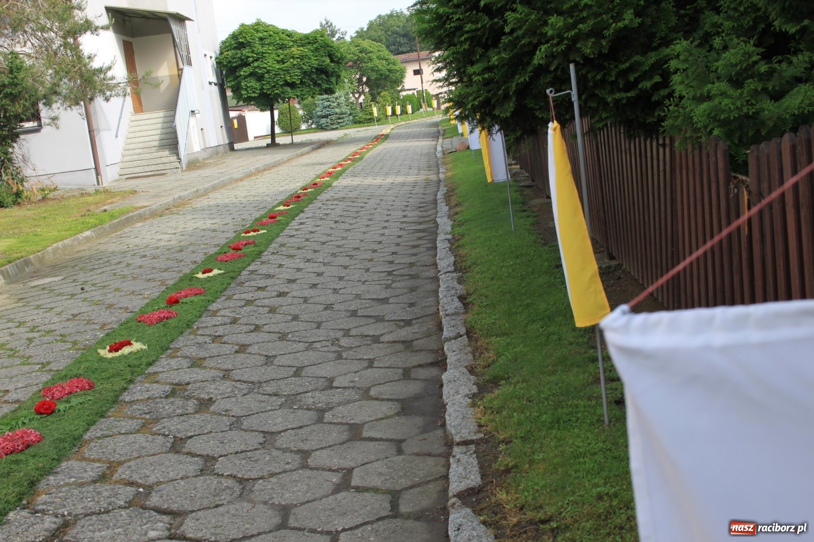 Zdjęcie w galerii na portalu naszraciborz.pl: W Wojnowicach Boże Ciało do czterech kaplic [FOTO] wiadomości z regionu