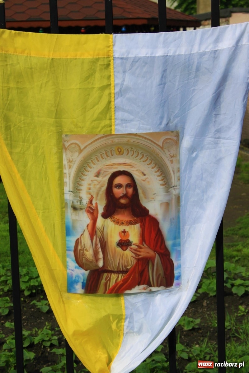 Zdjęcie w galerii na portalu naszraciborz.pl: W Wojnowicach Boże Ciało do czterech kaplic [FOTO] wiadomości z regionu