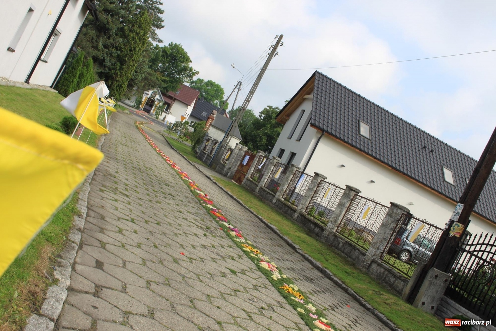 Zdjęcie w galerii na portalu naszraciborz.pl: W Wojnowicach Boże Ciało do czterech kaplic [FOTO] wiadomości z regionu