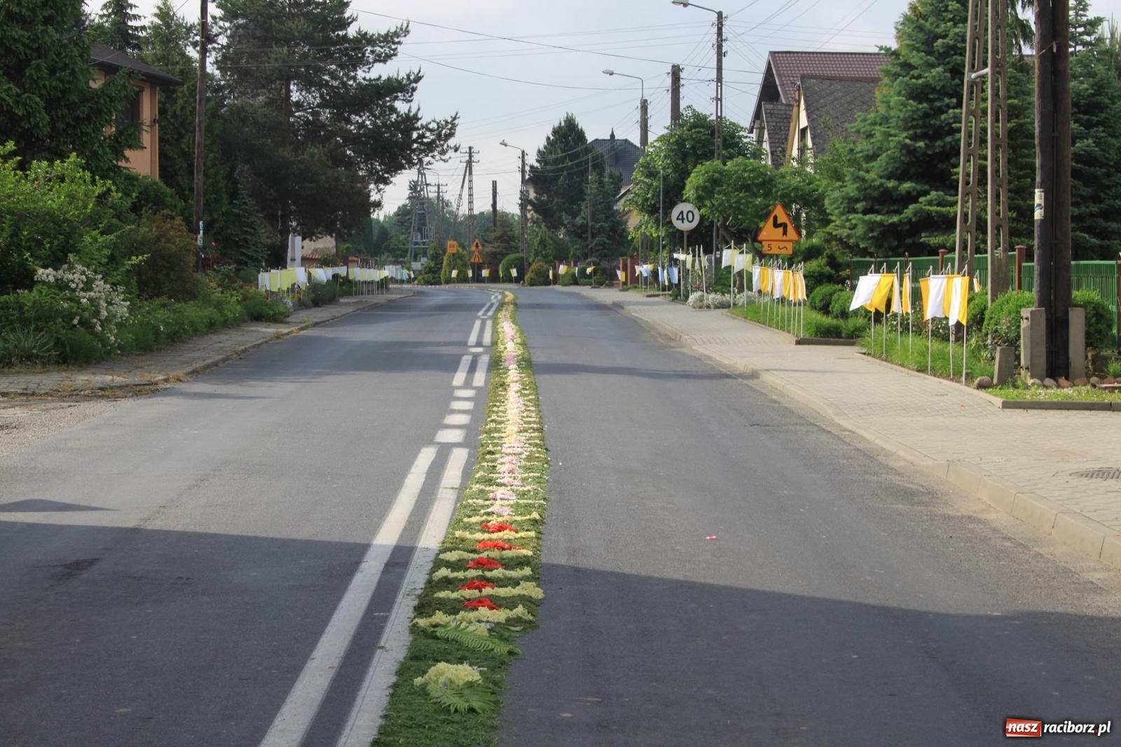 Zdjęcie w galerii na portalu naszraciborz.pl: W Wojnowicach Boże Ciało do czterech kaplic [FOTO] wiadomości z regionu