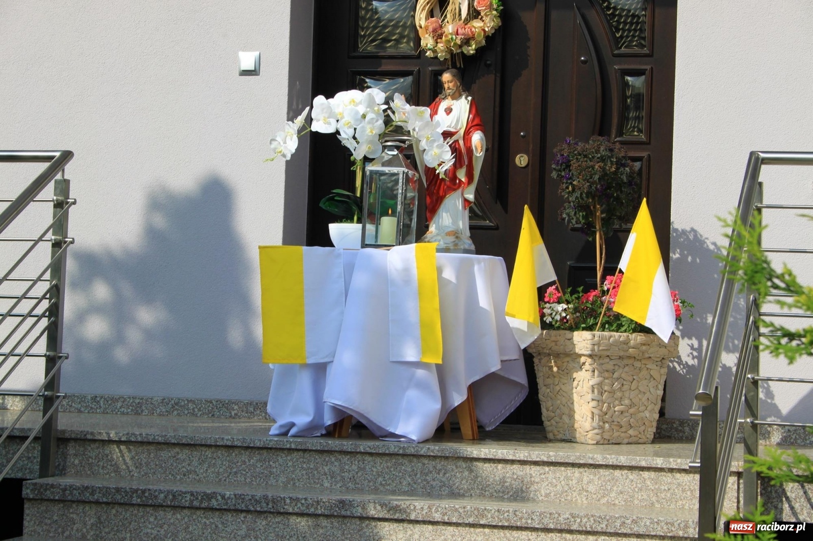 Zdjęcie w galerii na portalu naszraciborz.pl: W Wojnowicach Boże Ciało do czterech kaplic [FOTO] wiadomości z regionu