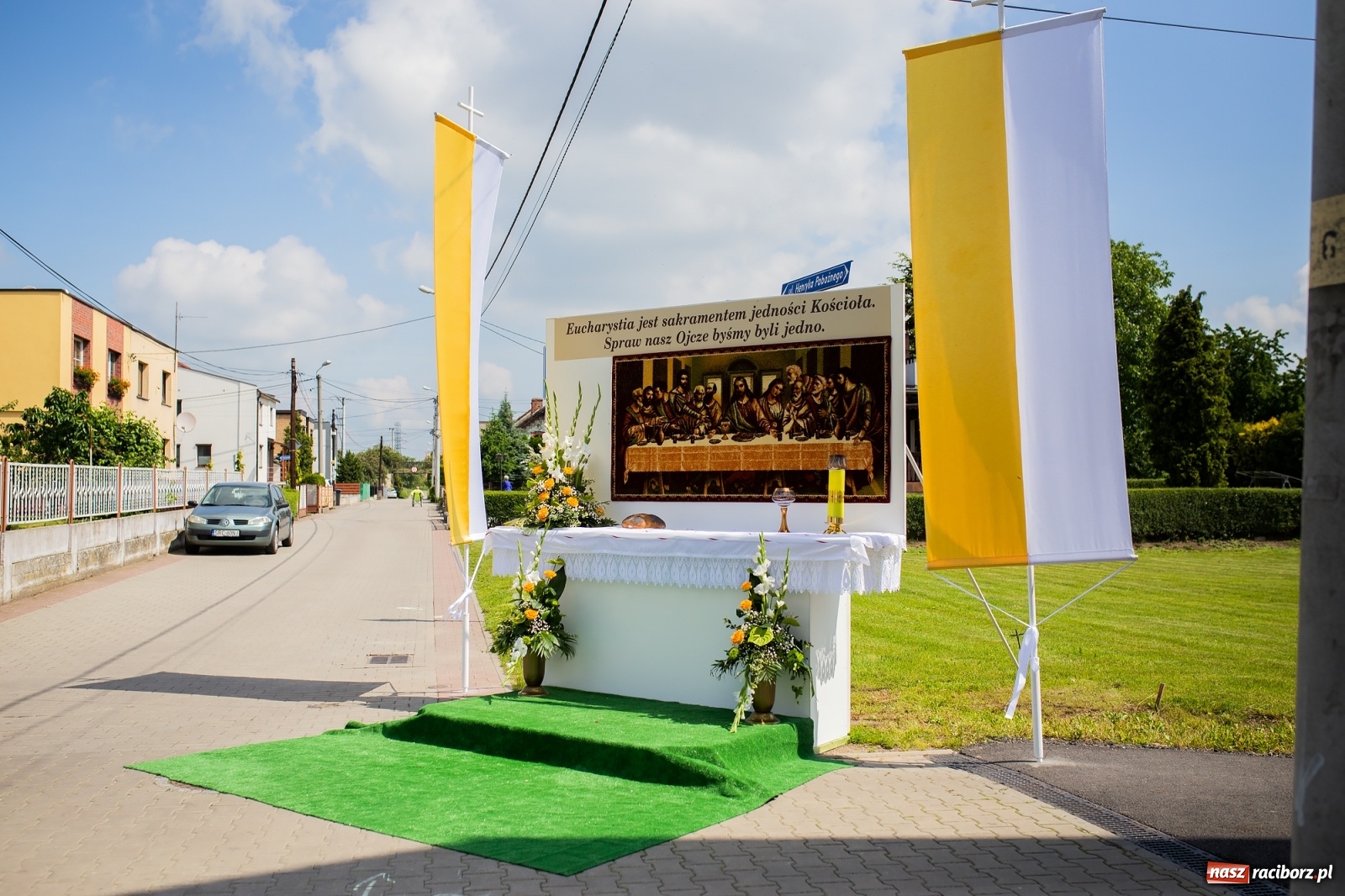 Zdjęcie w galerii na portalu naszraciborz.pl: W Studziennej z ołtarzami, ale bez procesji [FOTO] wiadomości z regionu