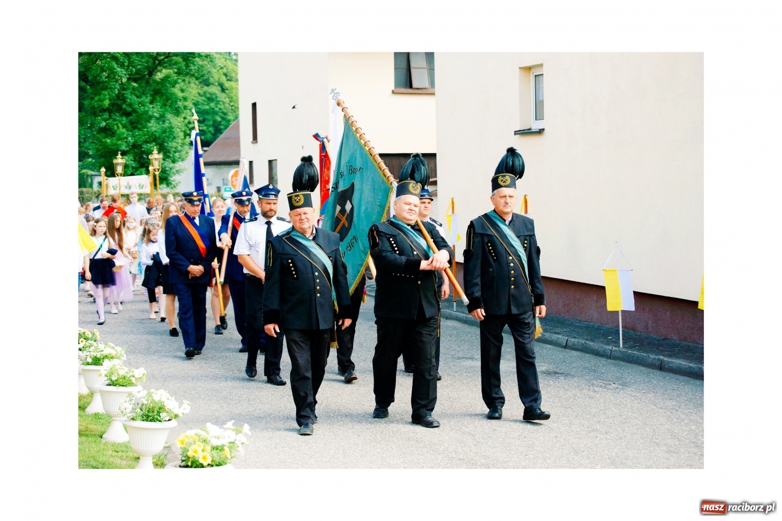 Zdjęcie w galerii na portalu naszraciborz.pl: Boże Ciało w Krzyżanowicach, Tworkowie i Roszkowie [FOTO] wiadomości z regionu