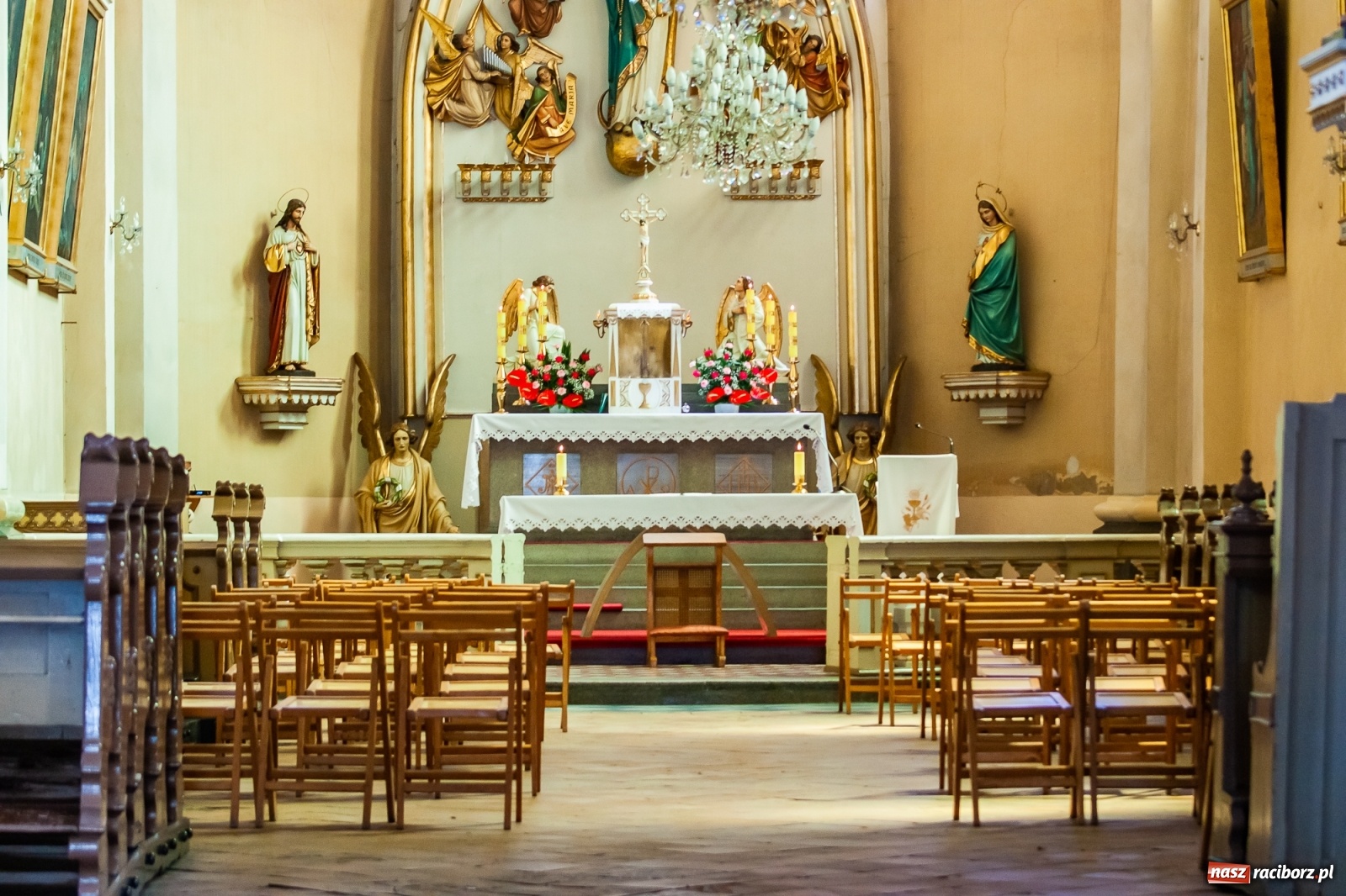 Zdjęcie w galerii na portalu naszraciborz.pl: Parafia WNMP. Najświętszy Sakrament przy św. Sebastianie - patronie od morowego powietrza  wiadomości z regionu